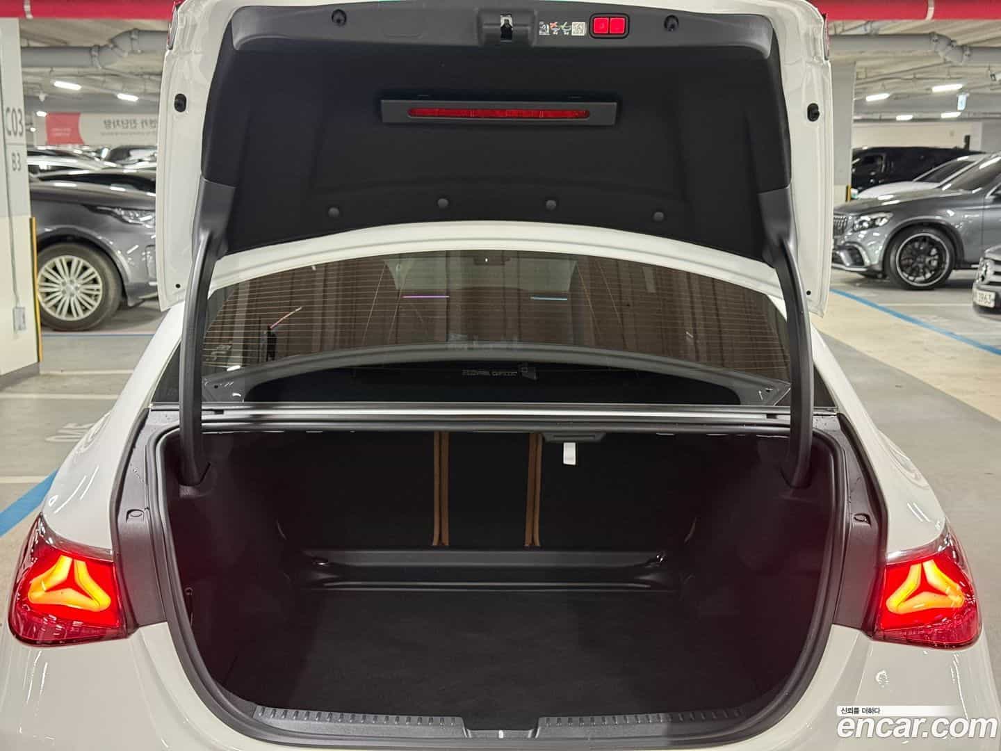 E-Class Mercedes-Benz 2024.7-INNER-007