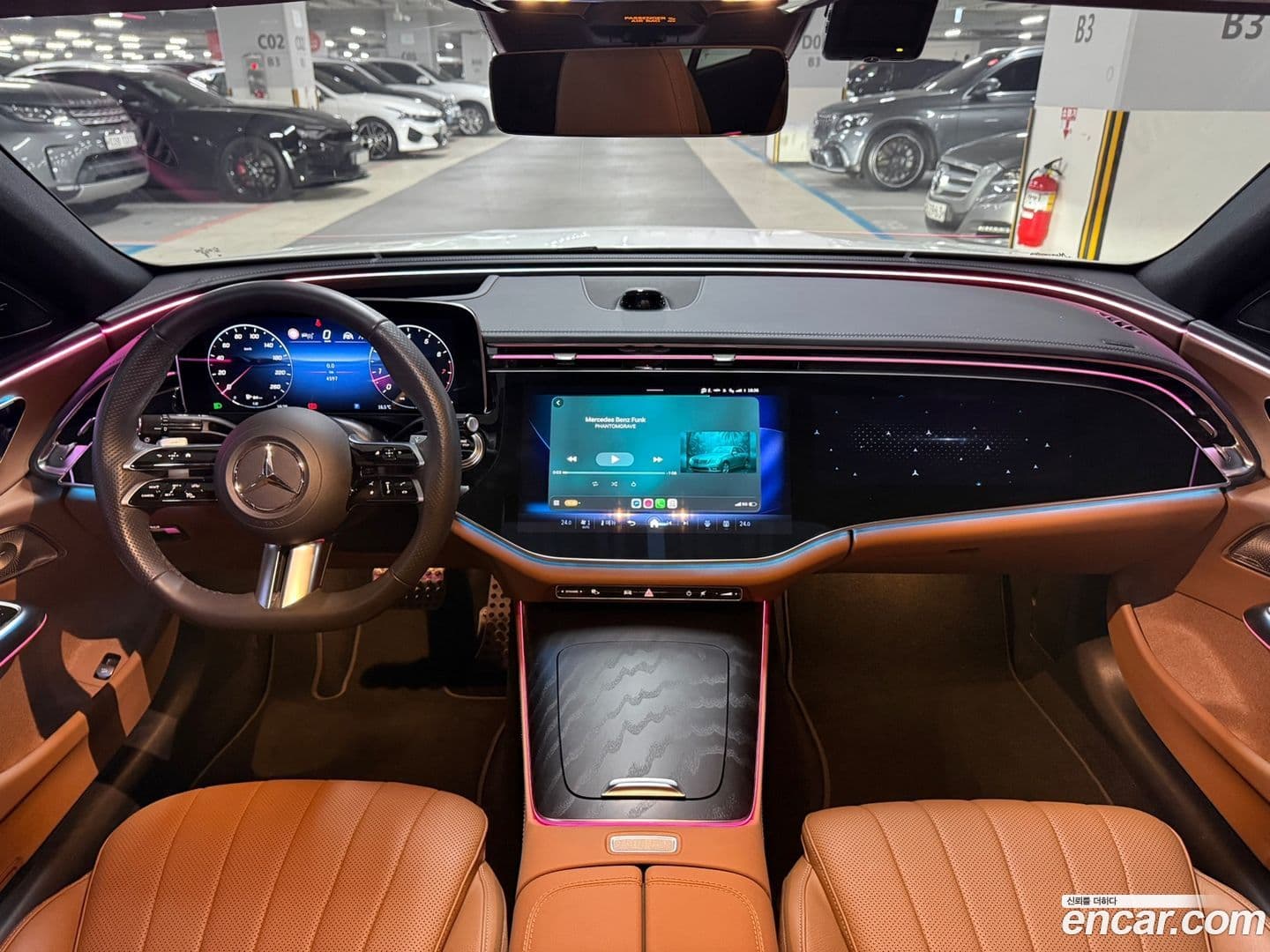 Main__Slider__Photo:E-Class Mercedes-Benz 2024.7-9