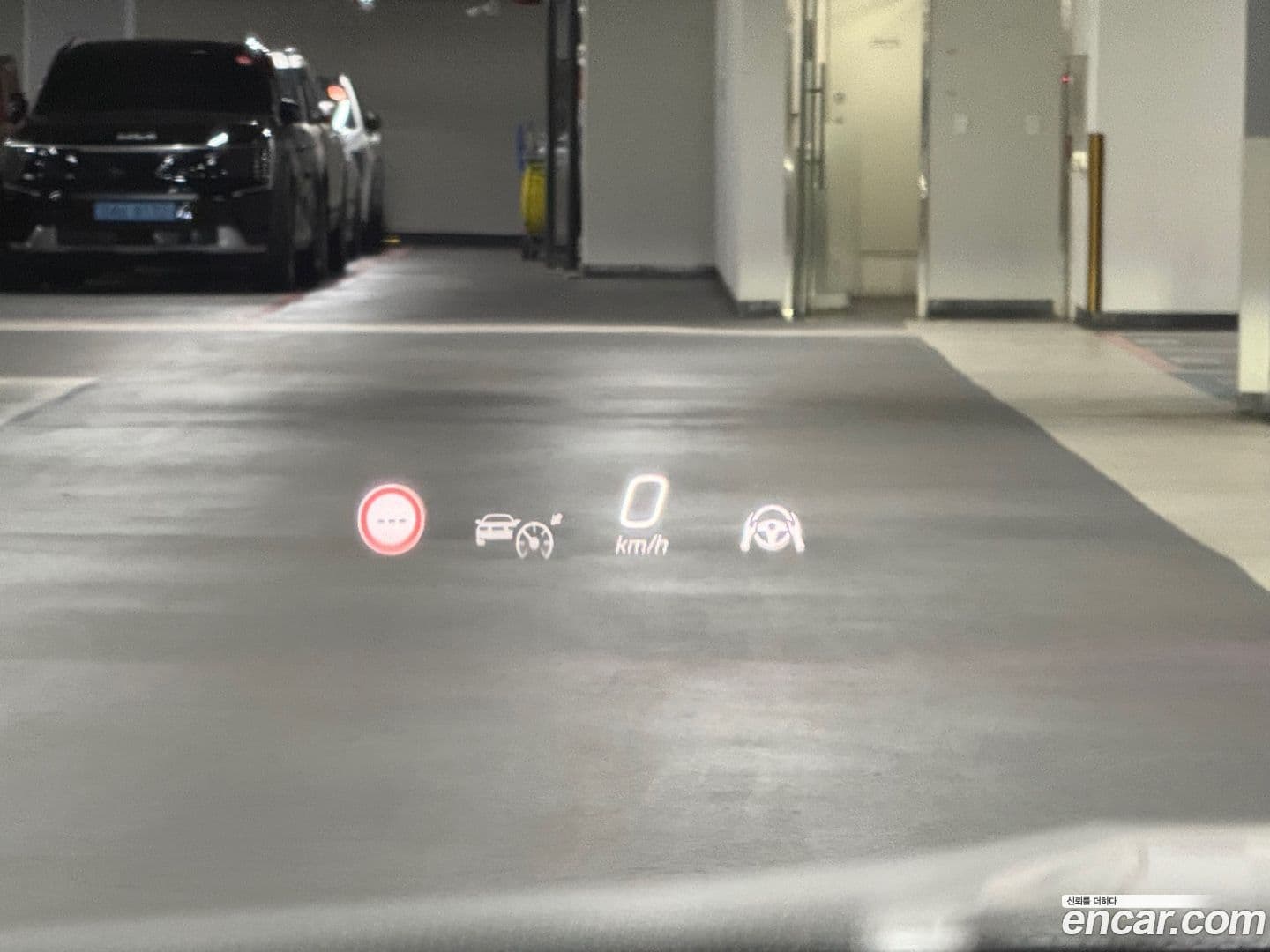 Main__Slider__Photo:E-Class Mercedes-Benz 2024.7-18