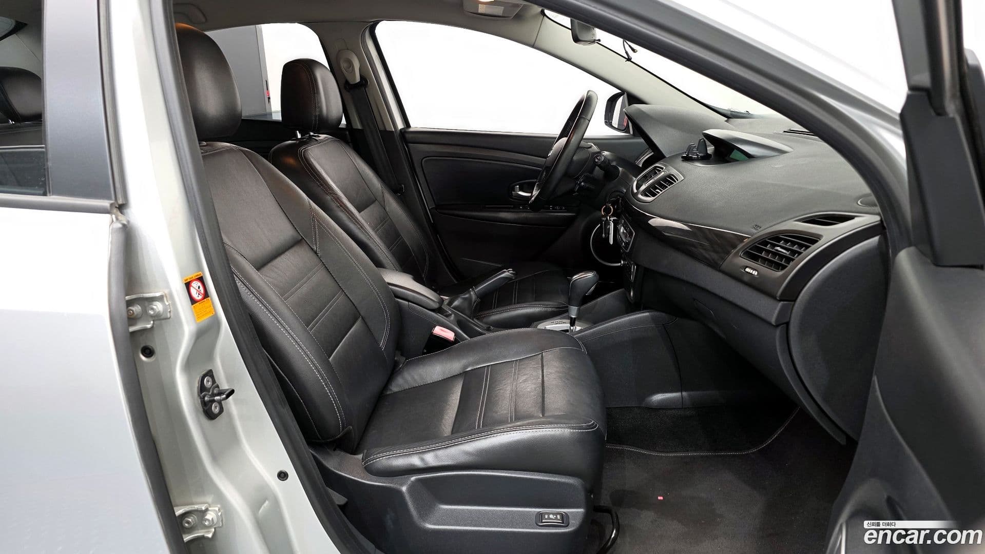 Main__Slider__Photo:SM3 Renault-KoreaSamsung 2013.3-10