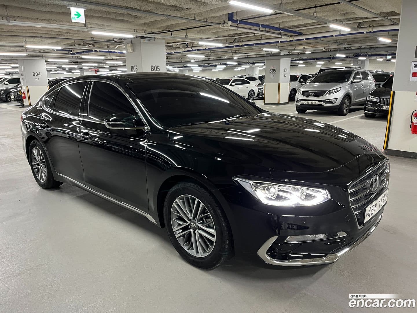 Main__Slider__Photo:Grandeur Hyundai 2018.7-1