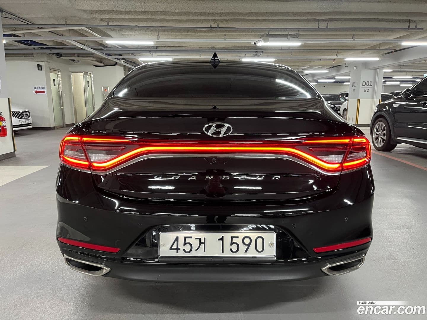 Main__Slider__Photo:Grandeur Hyundai 2018.7-3