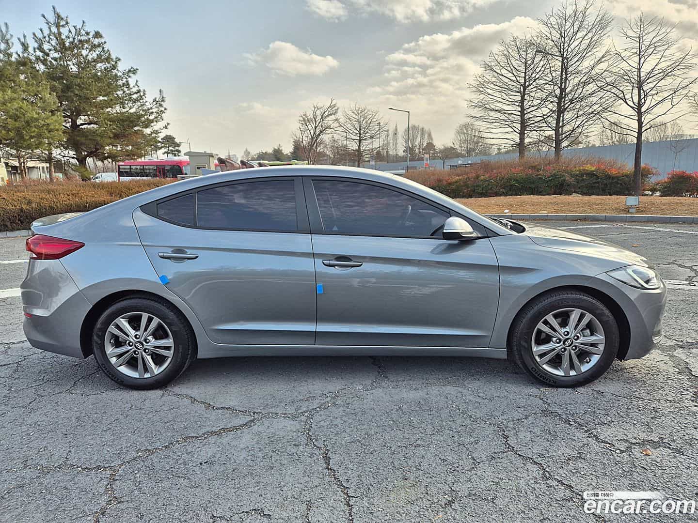 AVANTE Hyundai 2016.1-OUTER-004