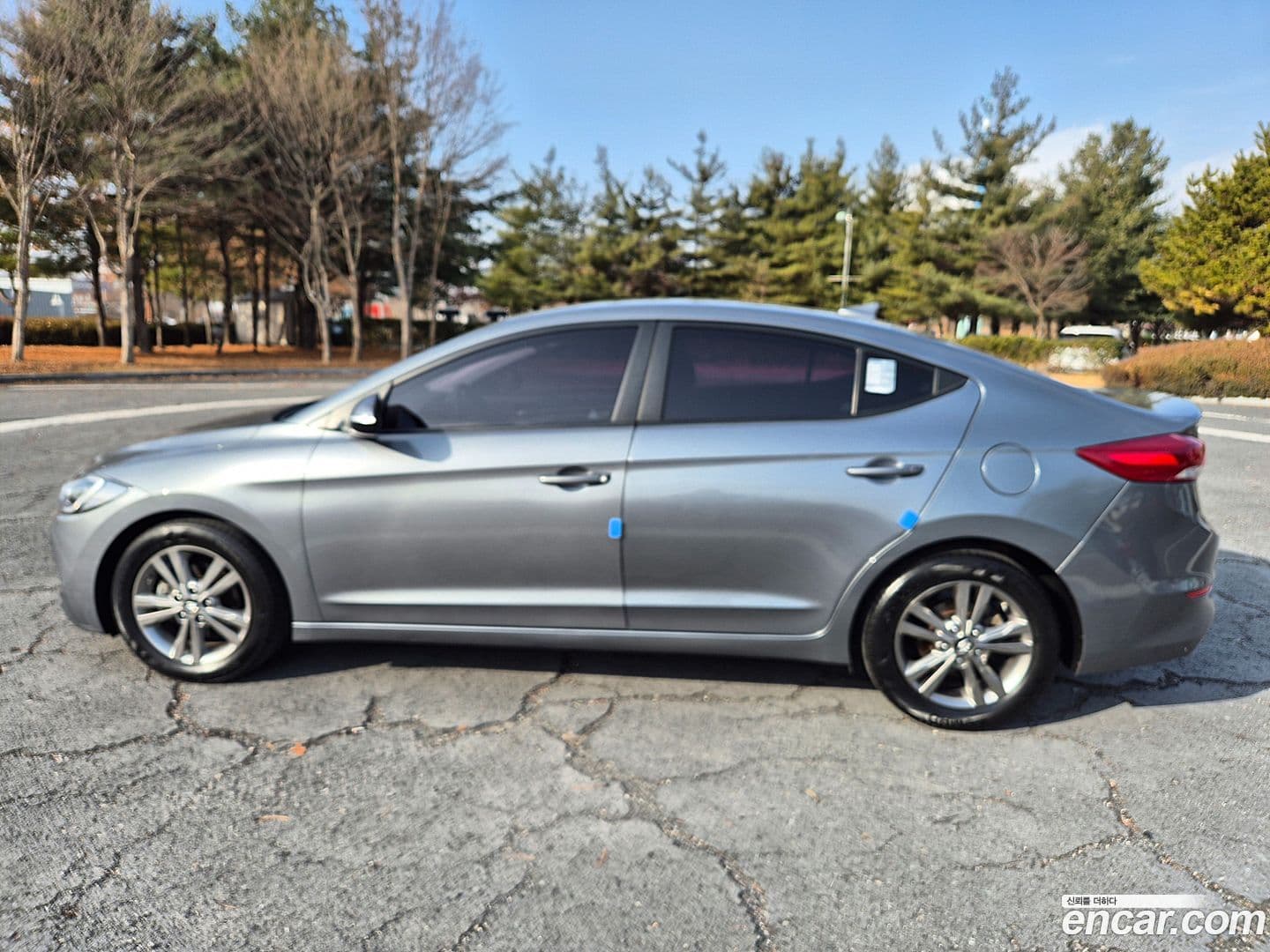 Main__Slider__Photo:AVANTE Hyundai 2016.1-4