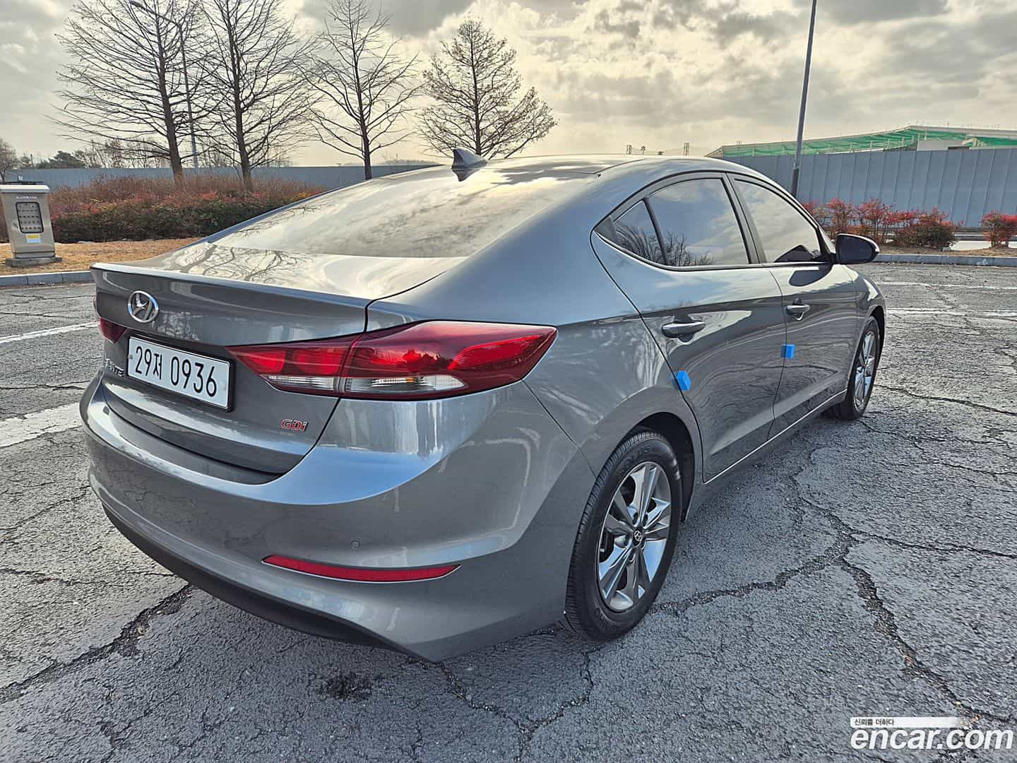 AVANTE Hyundai 2016.1-INNER-007