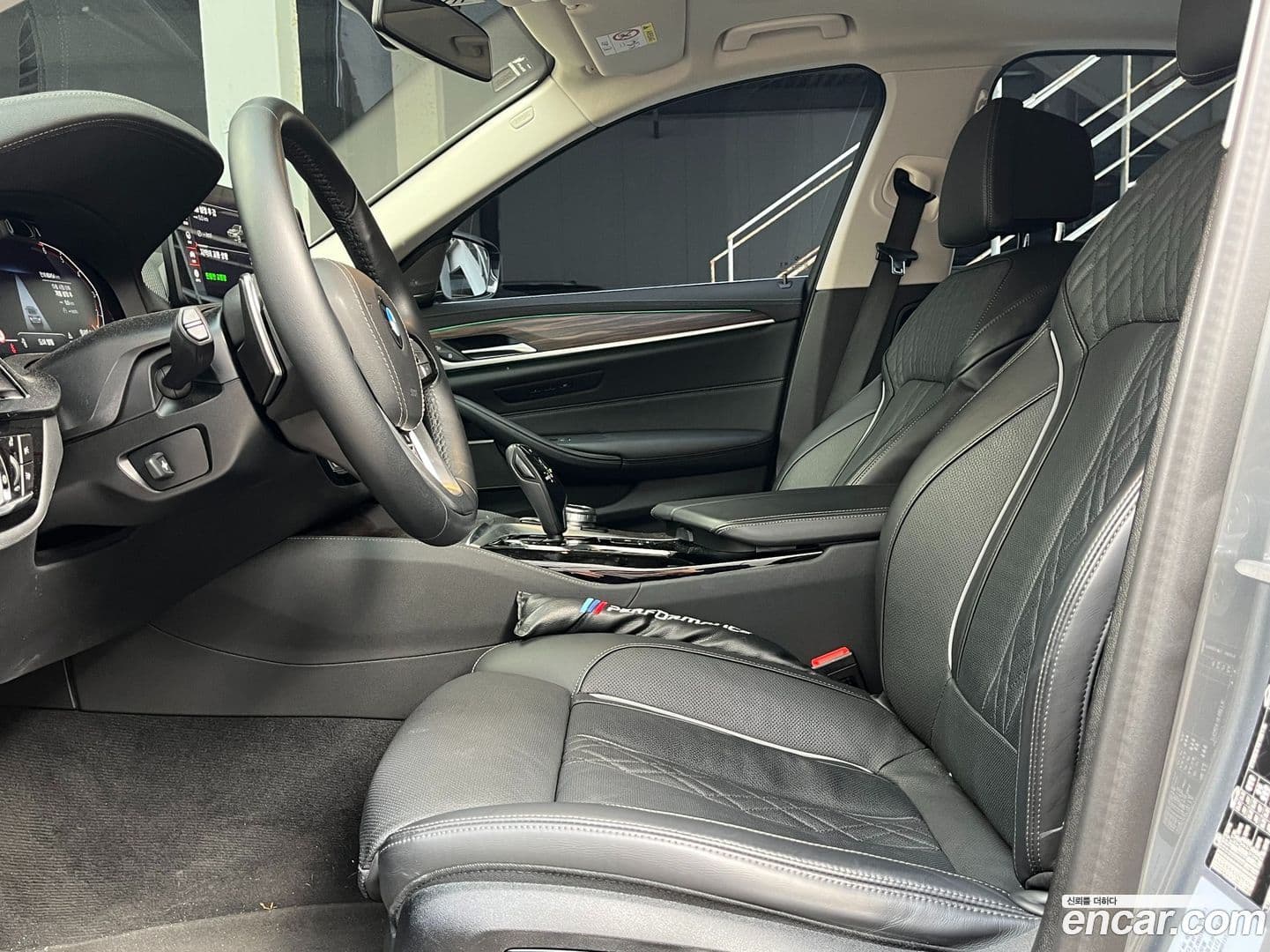 Main__Slider__Photo:5-Series BMW 2023.5-11