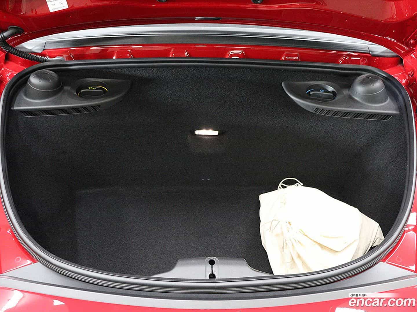 718 Porsche 2018.10-INNER-006