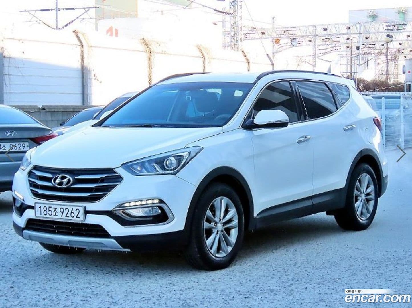 Main__Slider__Photo:Santafe Hyundai 2015.11-0
