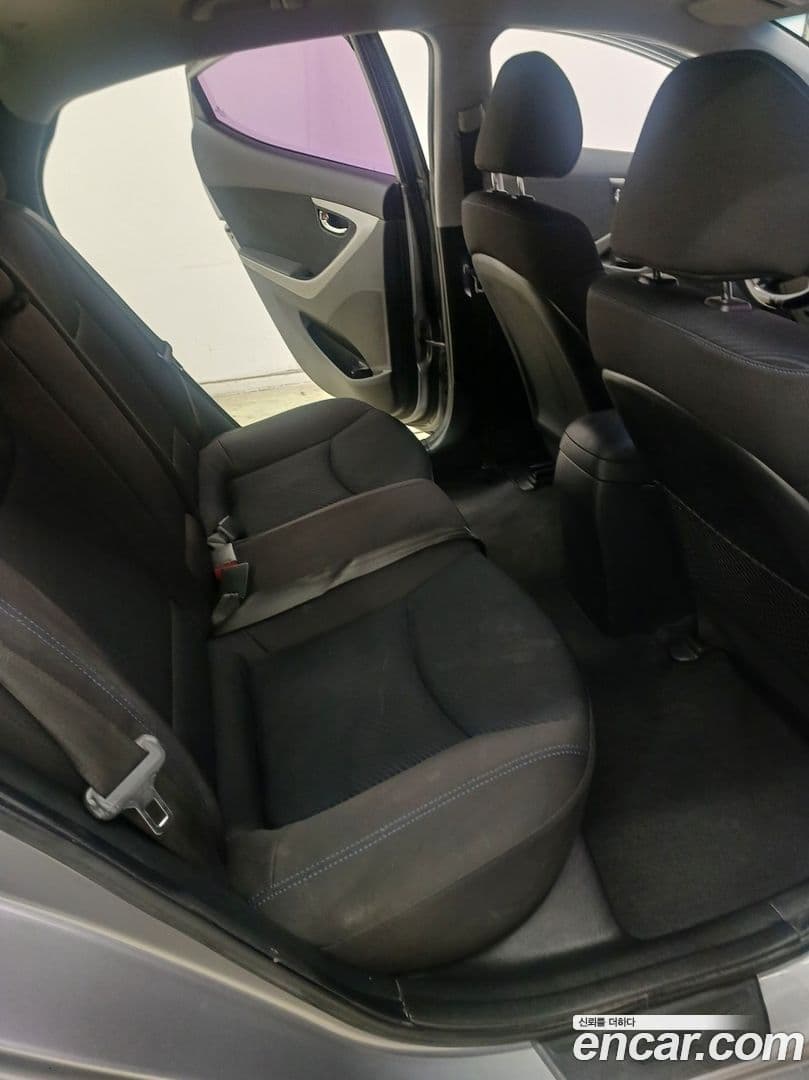 Main__Slider__Photo:AVANTE Hyundai 2012.0-9