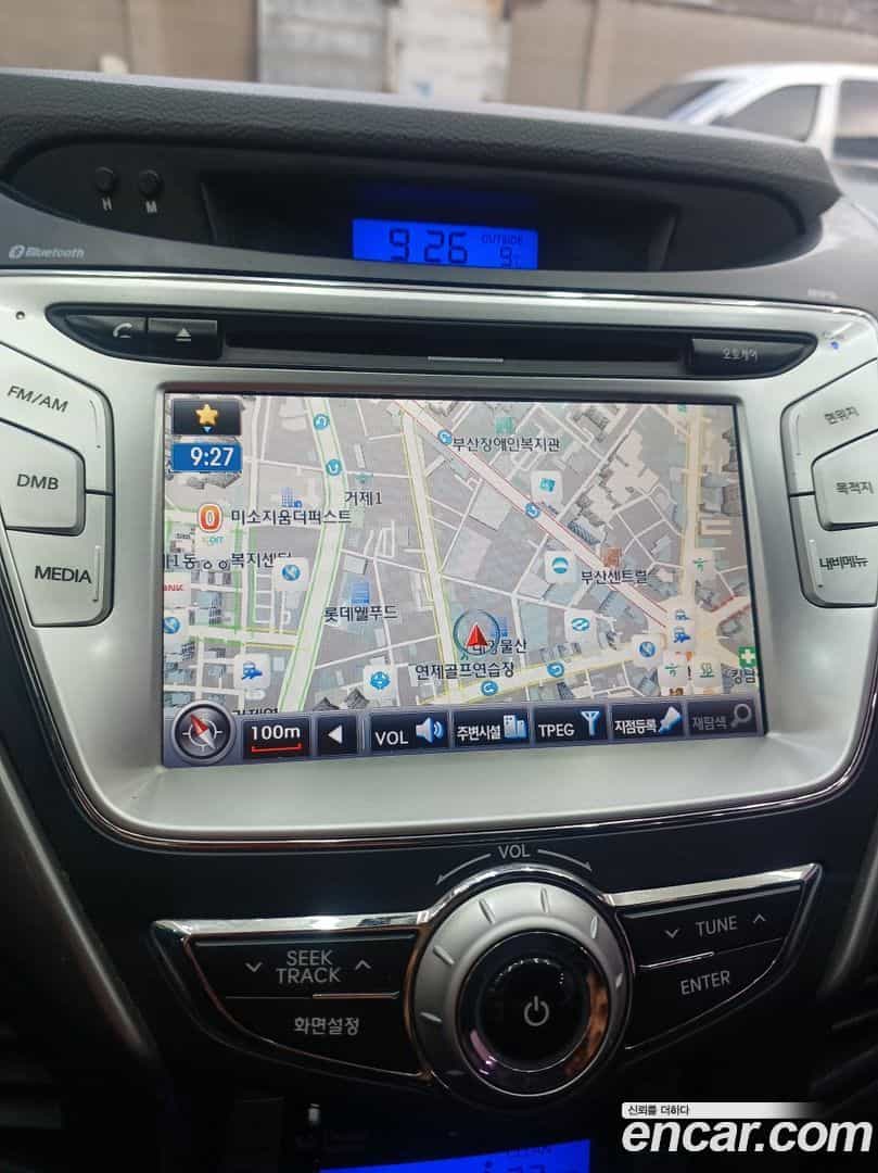 AVANTE Hyundai 2012.0-OPTION-016