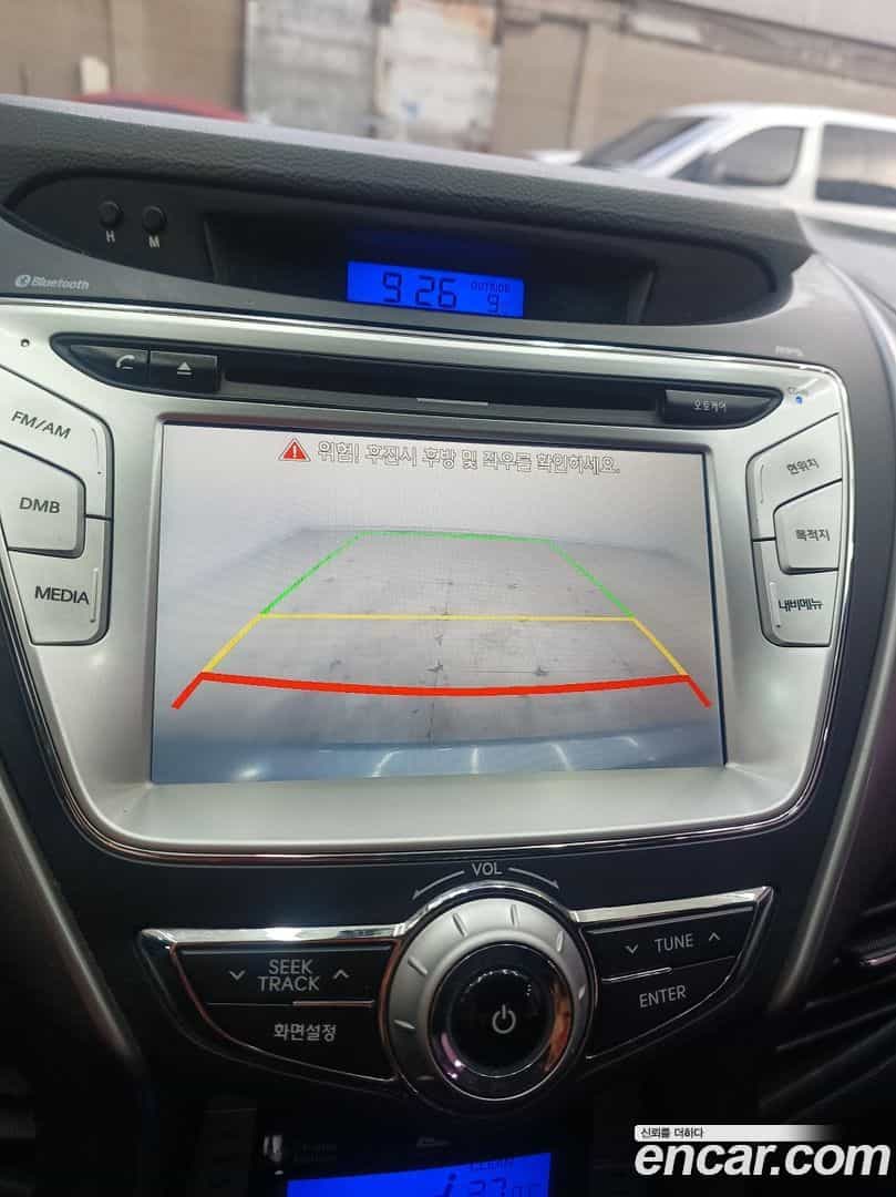 AVANTE Hyundai 2012.0-OPTION-017