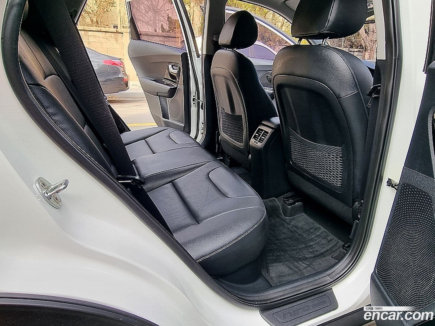 Main__Slider__Photo:Niro Kia 2019.6-8