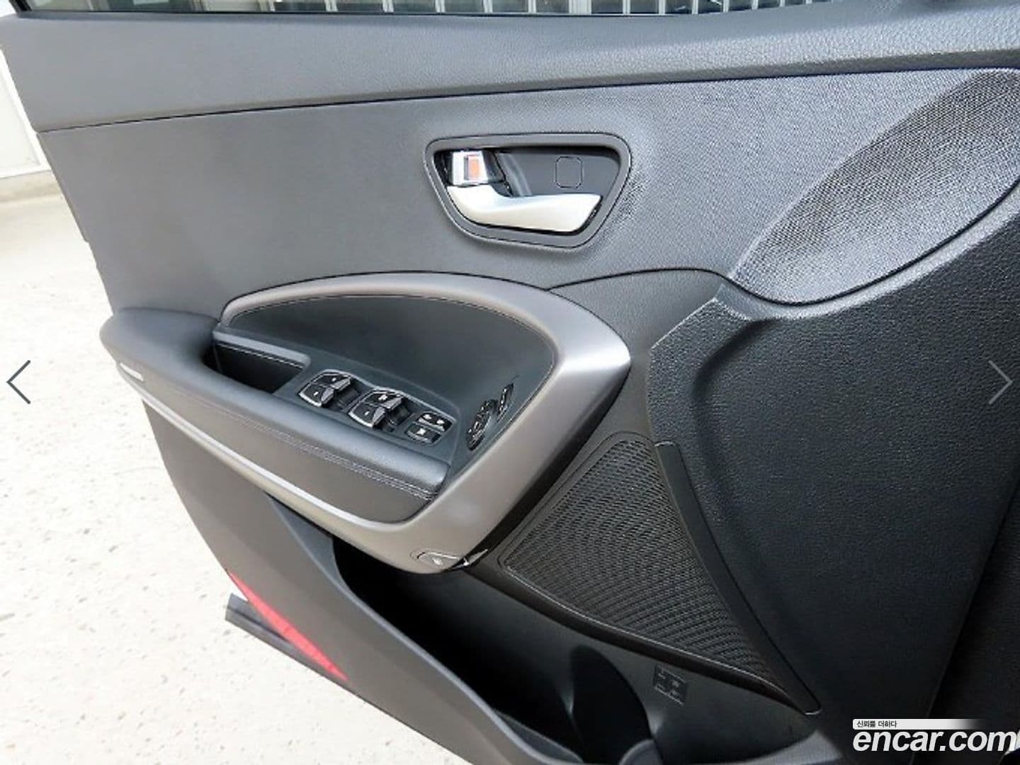 Main__Slider__Photo:Santafe Hyundai 2013.0-10