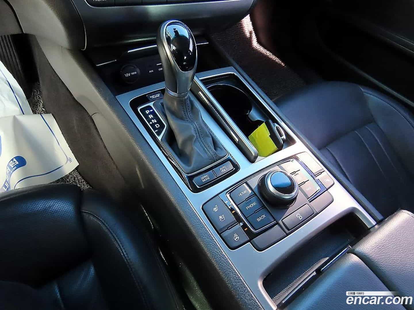 Genesis Hyundai 2015.2-INNER-010