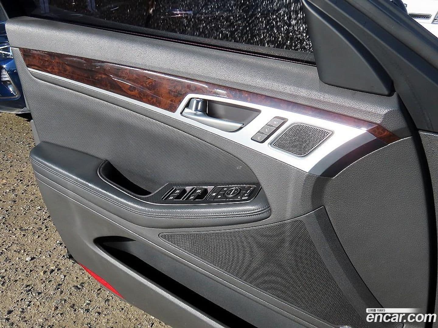 Main__Slider__Photo:Genesis Hyundai 2015.2-10