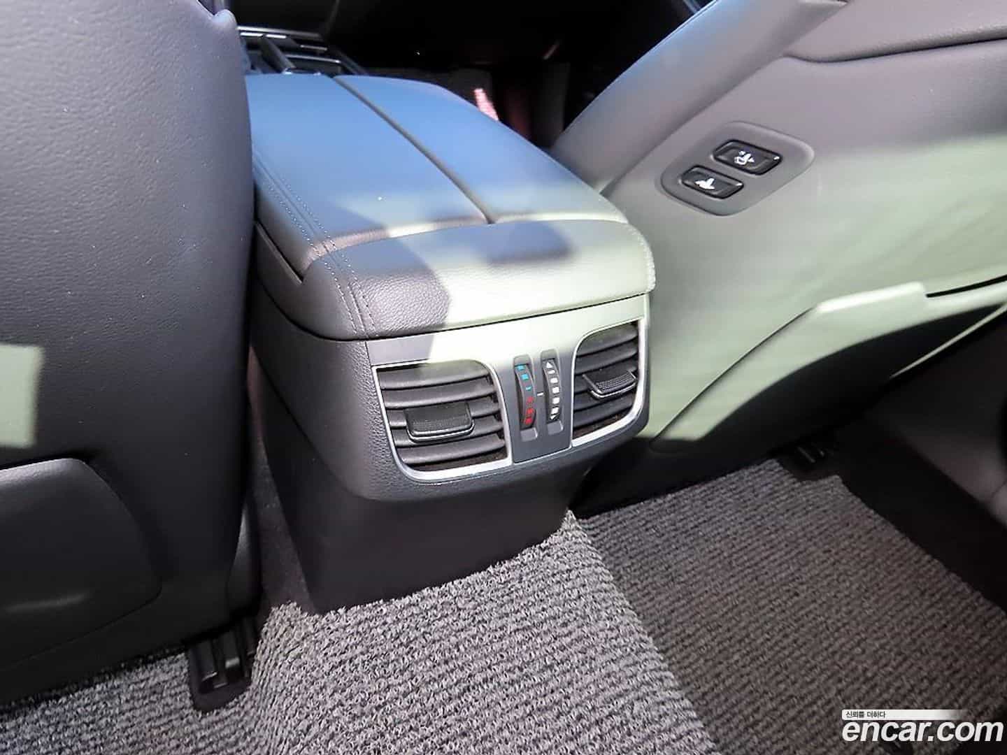 Genesis Hyundai 2015.2-OPTION-021