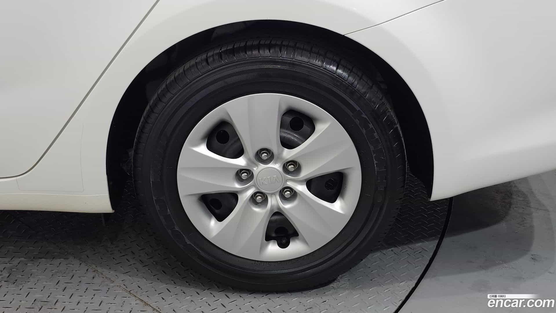 K3 Kia 2016.0-OUTER-005