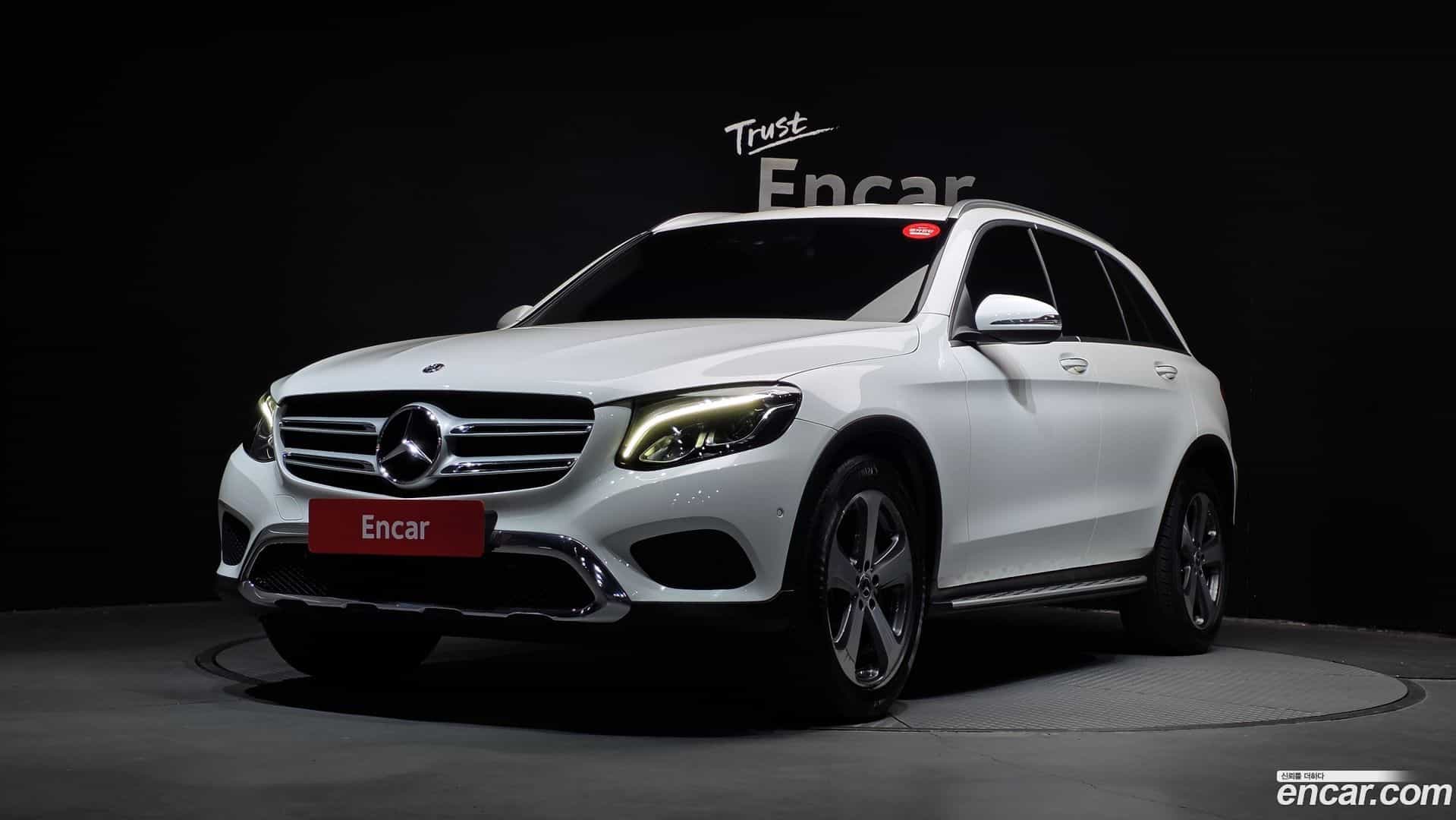 GLC-Class Mercedes-Benz 2019.10-OUTER-001