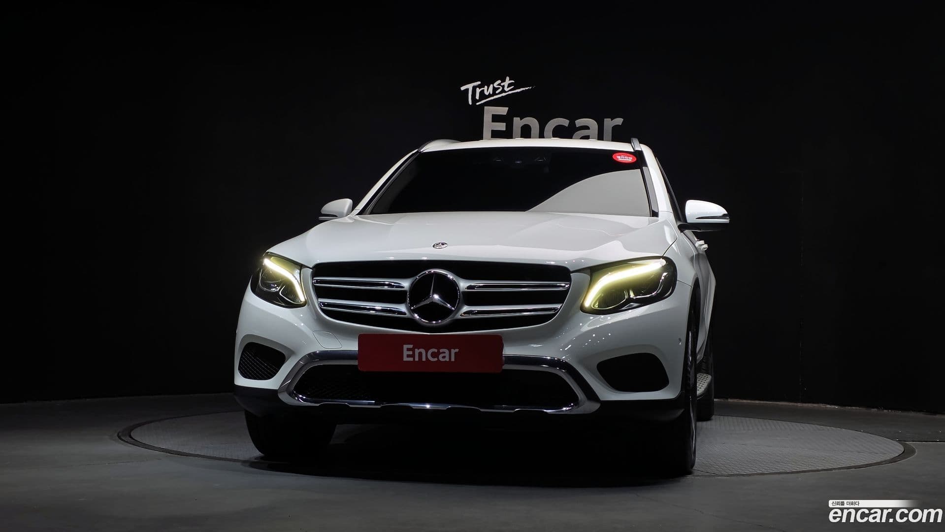 Main__Slider__Photo:GLC-Class Mercedes-Benz 2019.10-2