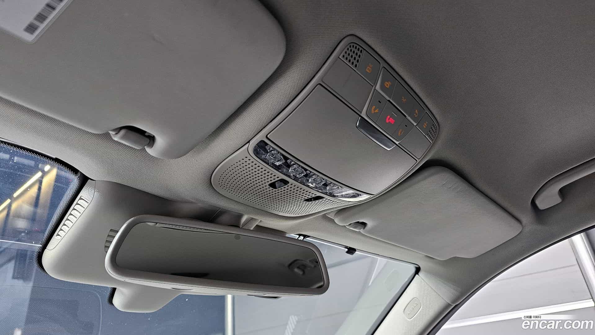 GLC-Class Mercedes-Benz 2019.10-OPTION-021