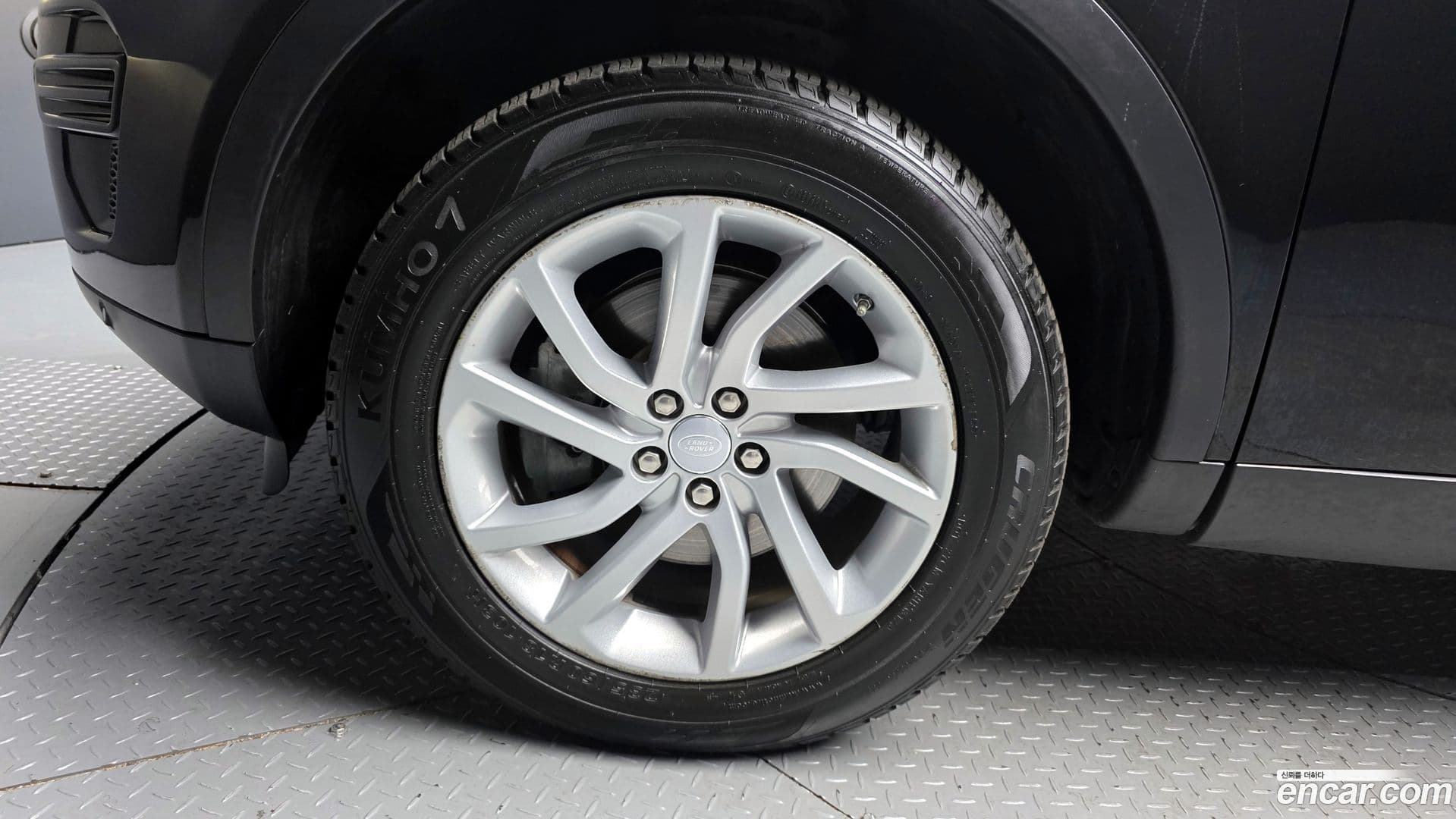 Main__Slider__Photo:Discovery Sport Land Rover 2017.8-4