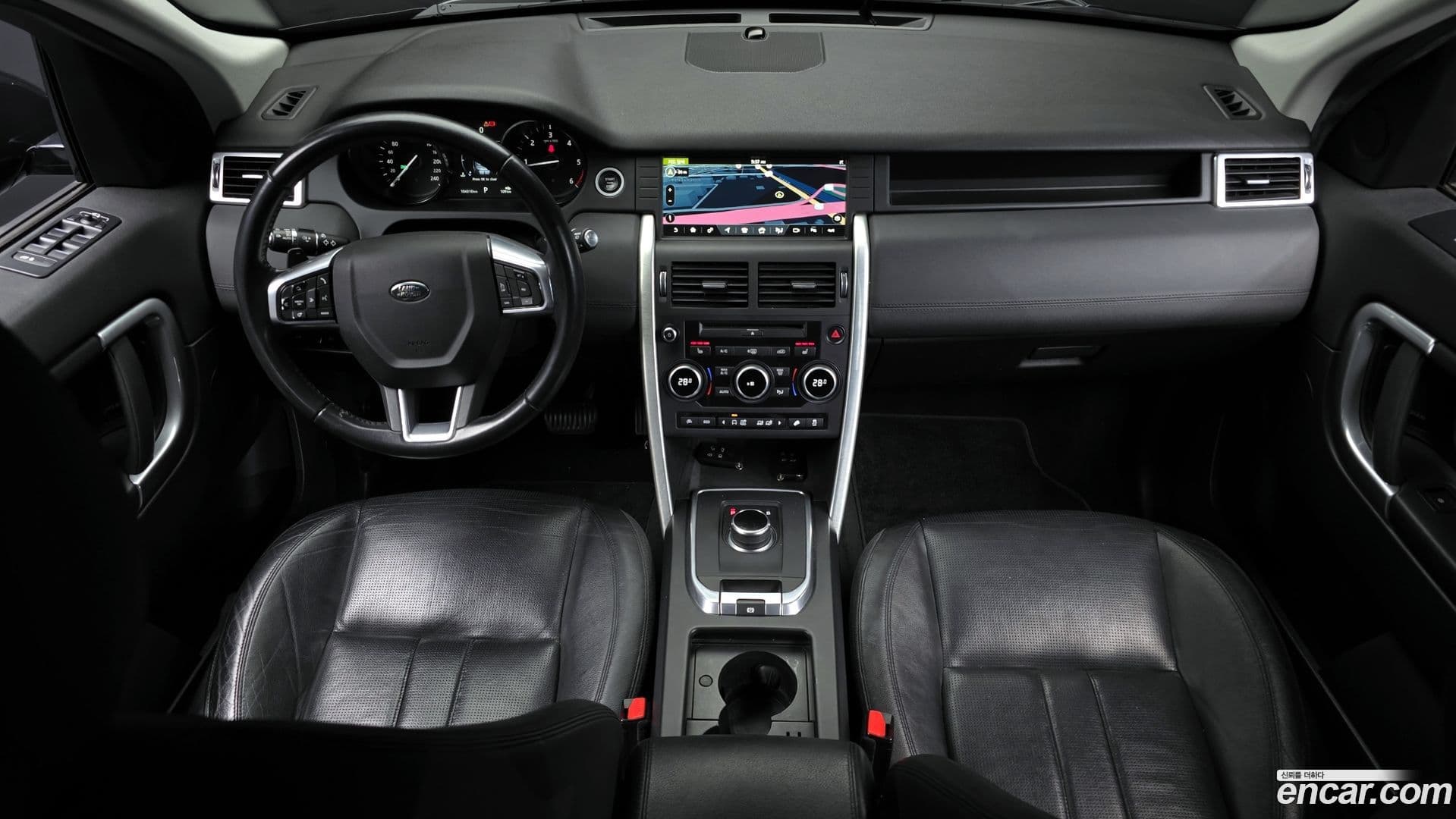 Main__Slider__Photo:Discovery Sport Land Rover 2017.8-6