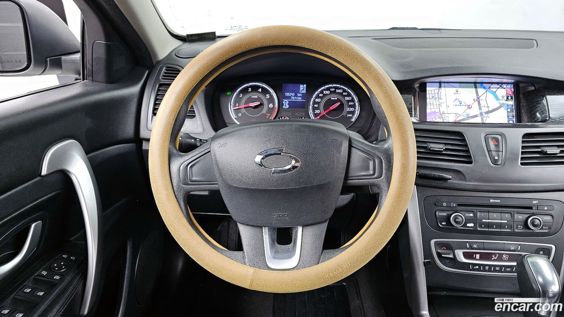 Main__Slider__Photo:SM5 Renault-KoreaSamsung 2013.8-12