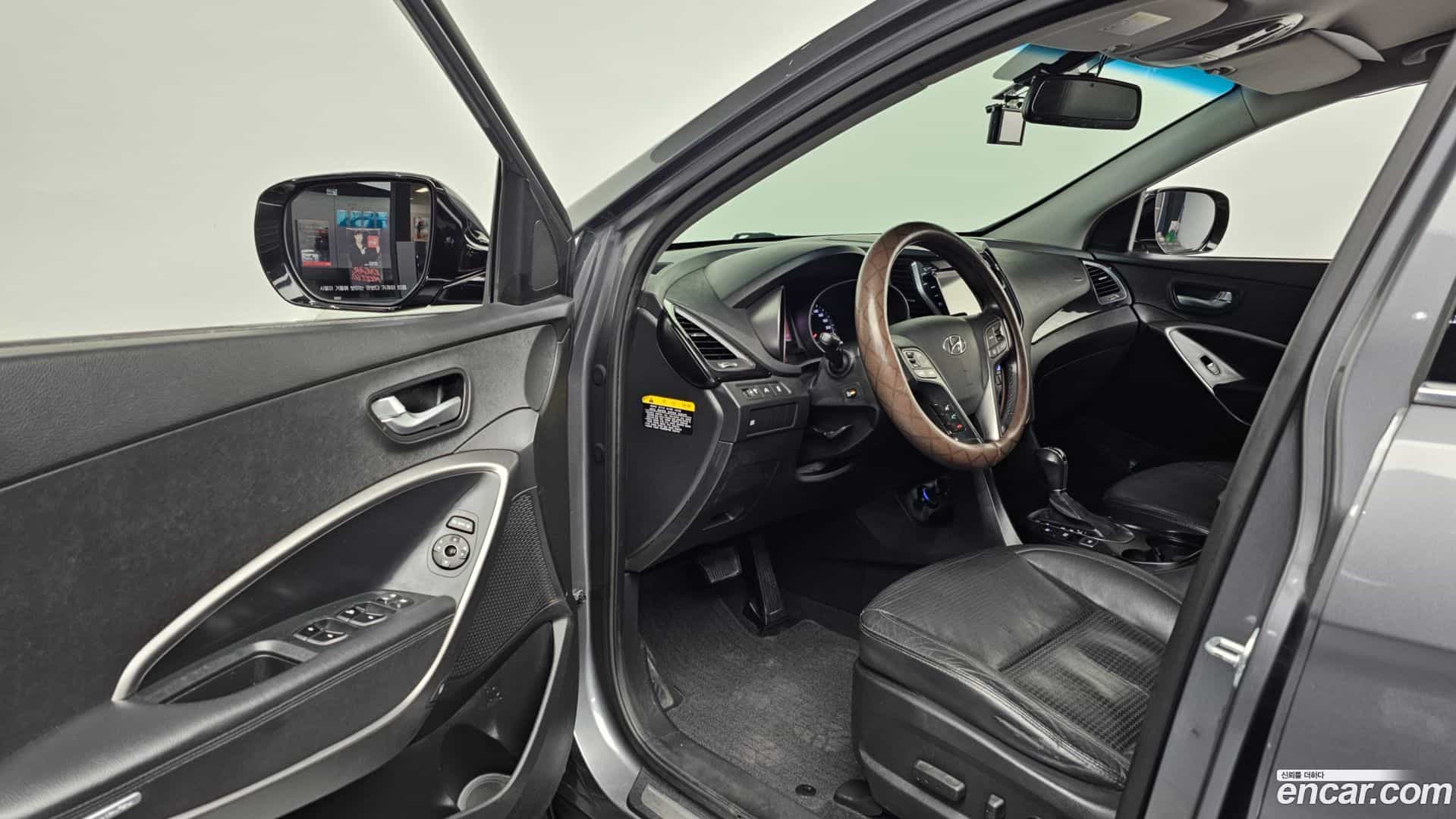 Santafe Hyundai 2013.1-INNER-010