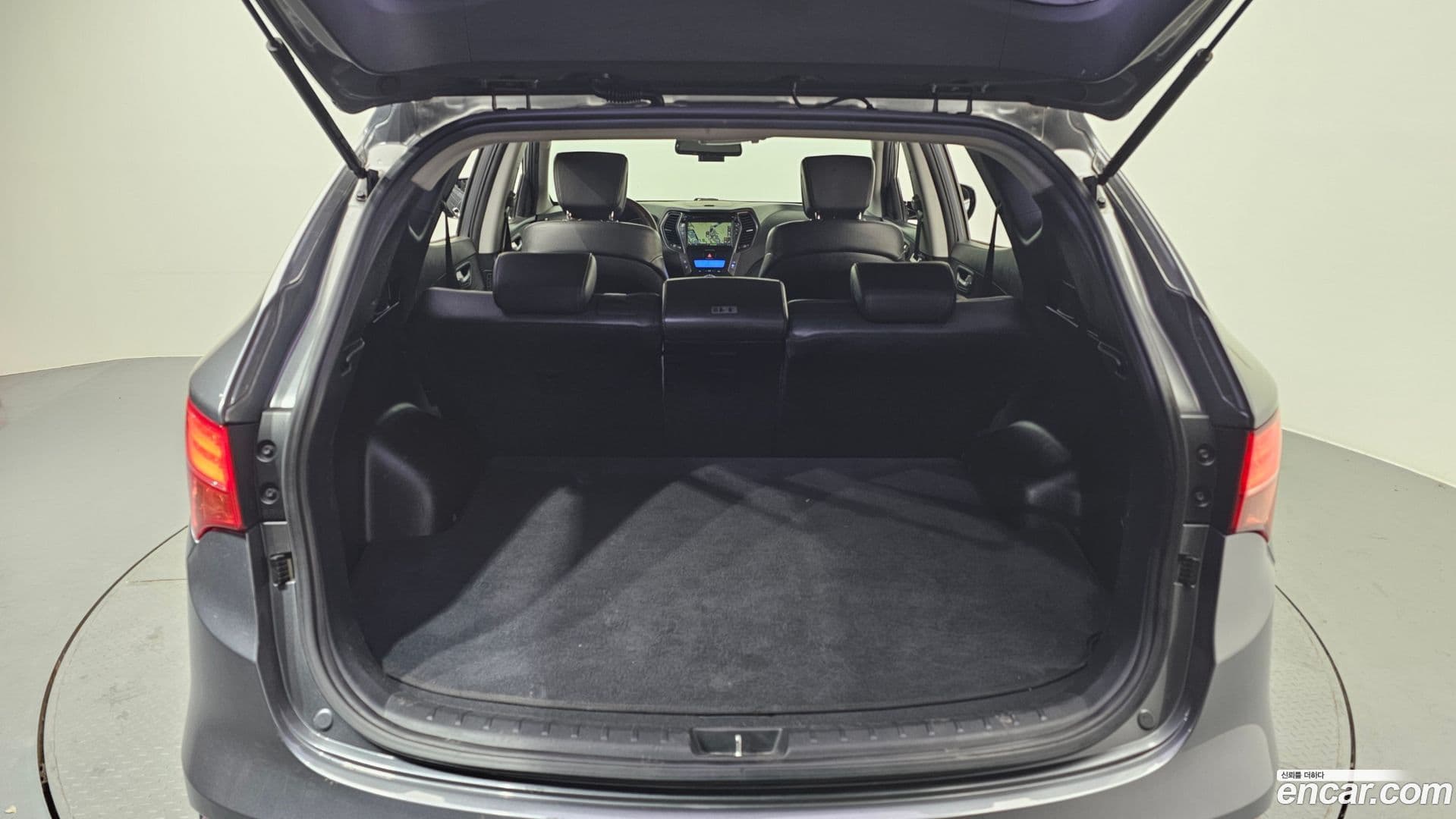 Main__Slider__Photo:Santafe Hyundai 2013.1-19