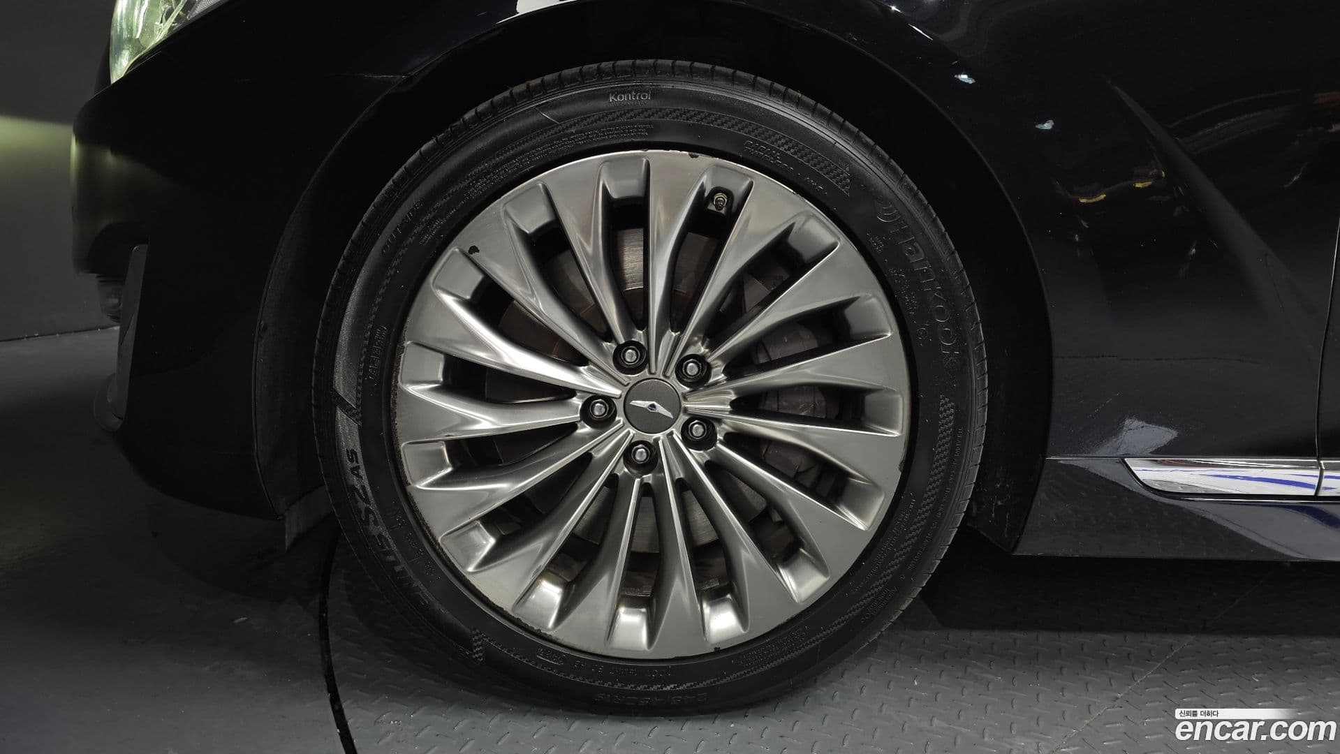 Main__Slider__Photo:EQ900 Genesis 2016.4-4