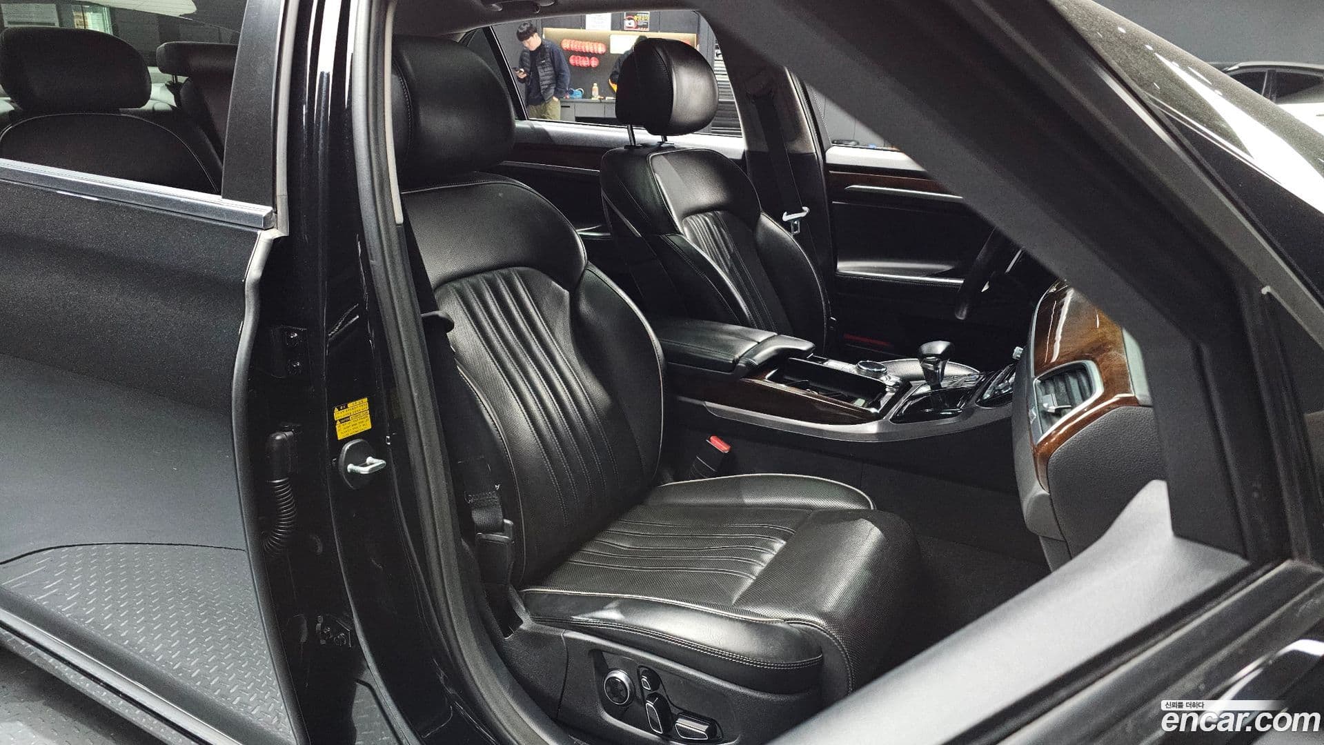 Main__Slider__Photo:EQ900 Genesis 2016.4-9