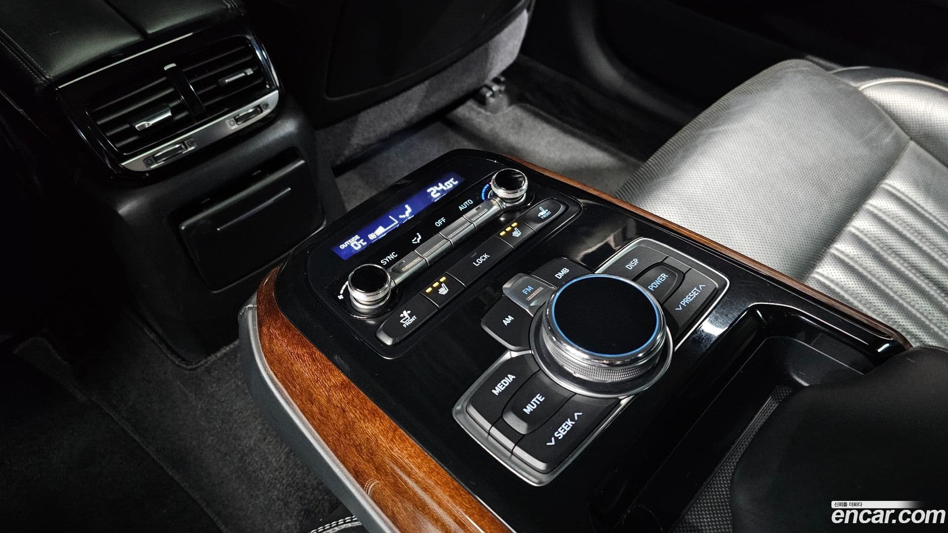 Main__Slider__Photo:EQ900 Genesis 2016.4-16