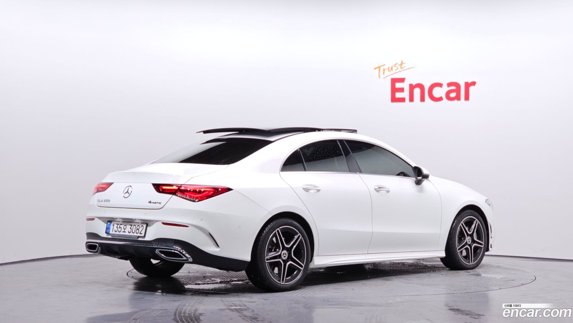 Main__Slider__Photo:CLA-Class Mercedes-Benz 2020.10-1