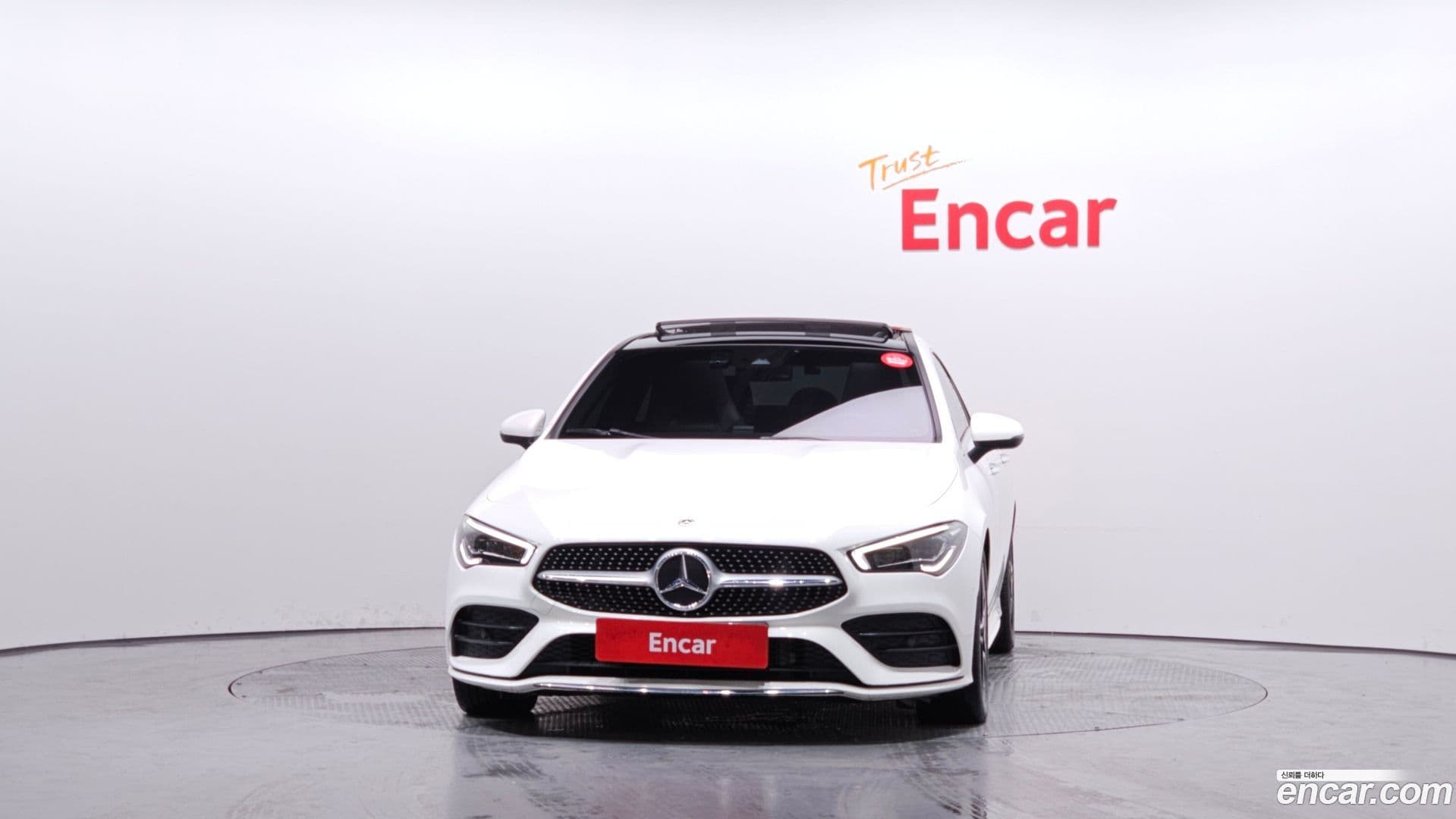 Main__Slider__Photo:CLA-Class Mercedes-Benz 2020.10-2