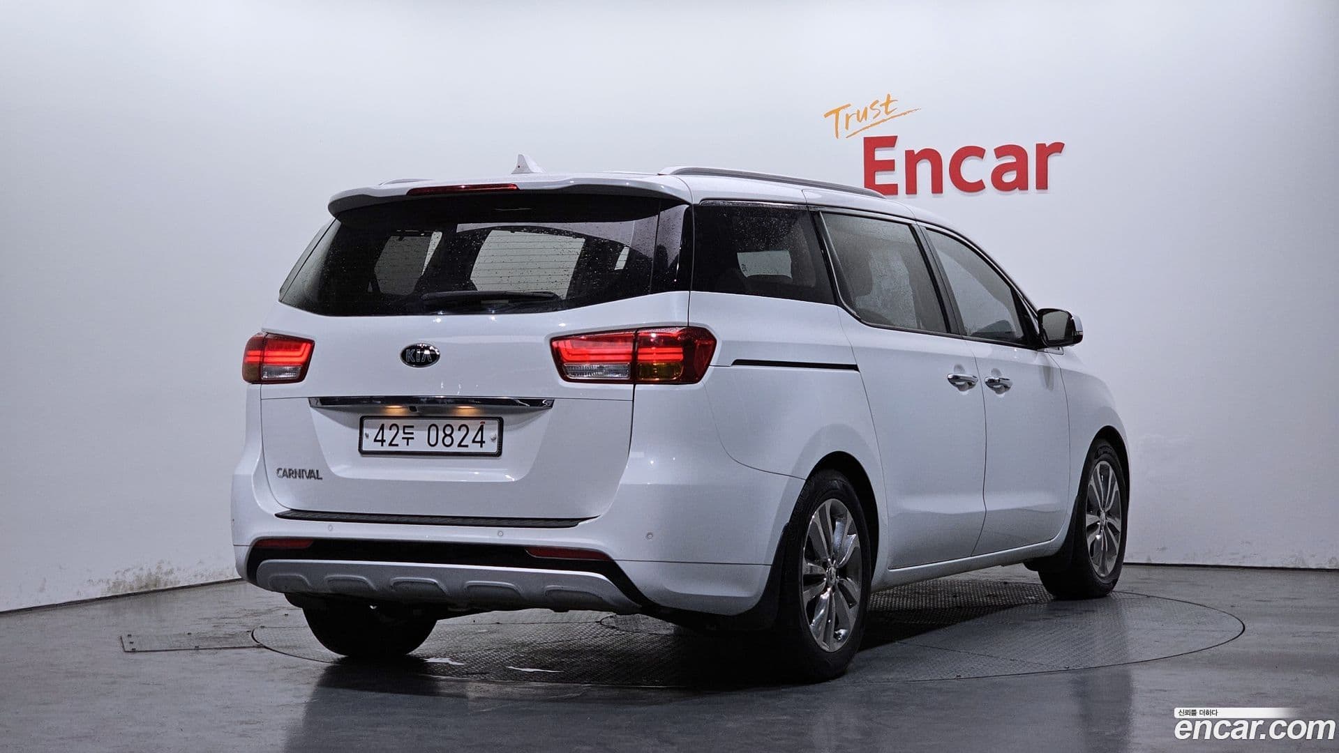 Main__Slider__Photo:Canival Kia 2015.8-1