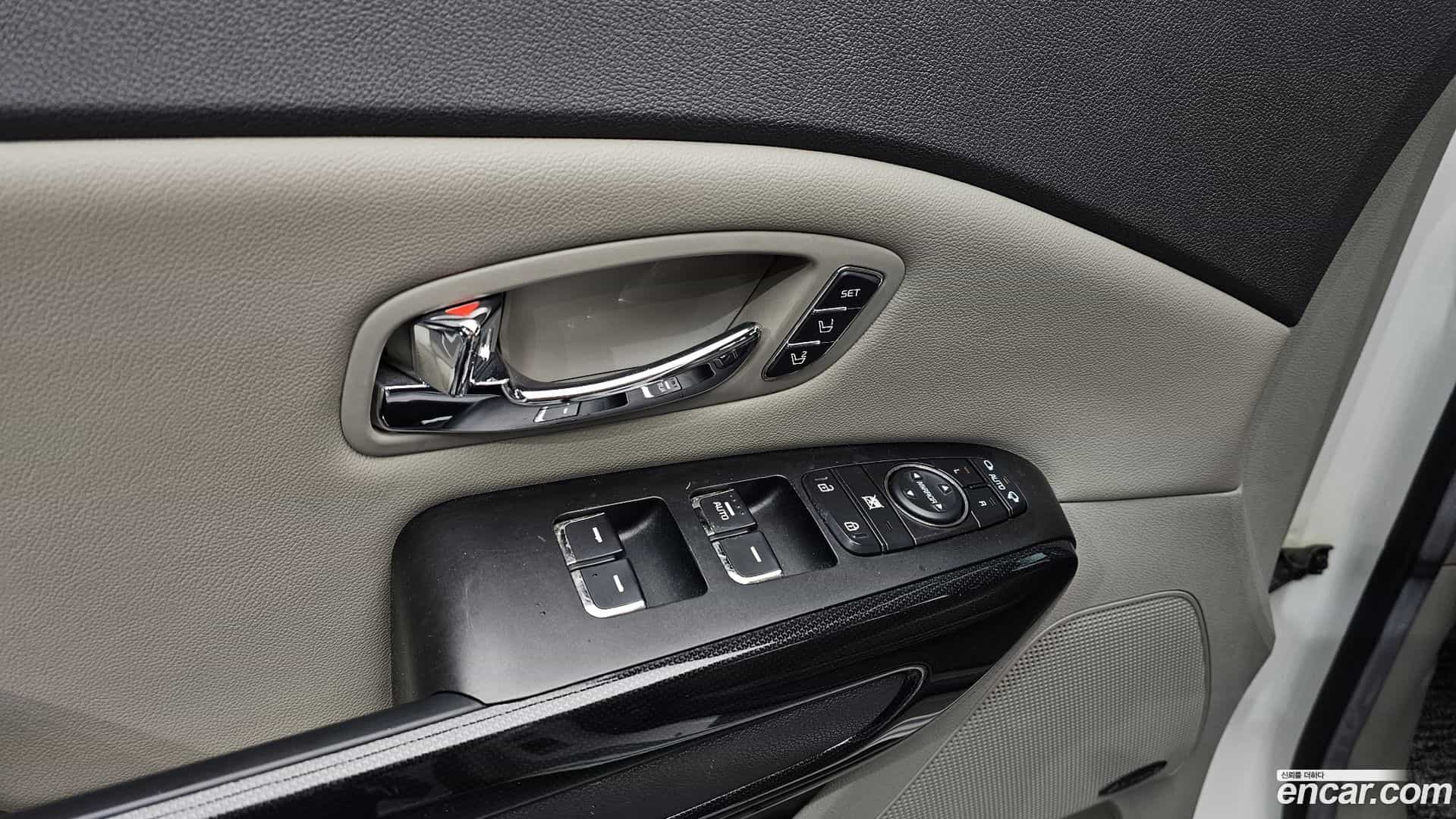 Canival Kia 2015.8-OPTION-020