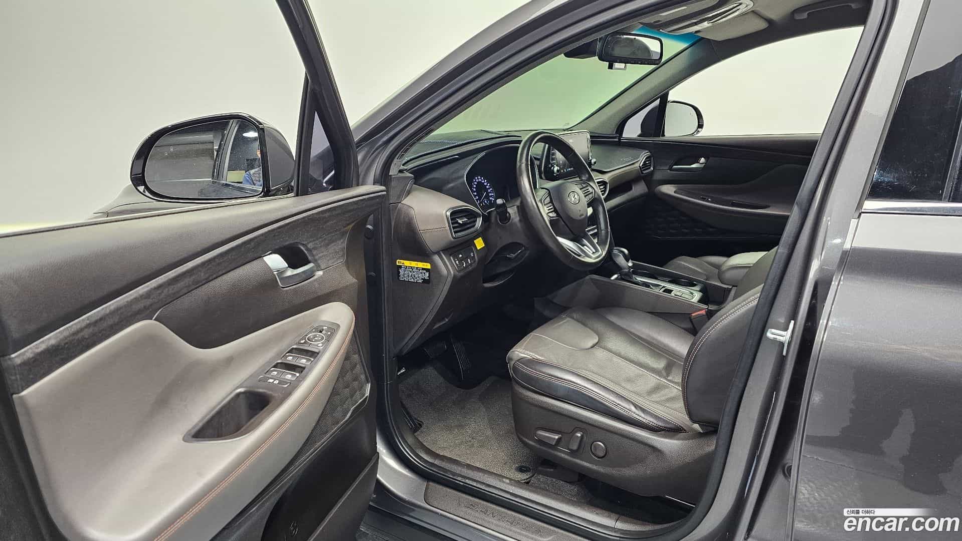 Santafe Hyundai 2019.1-INNER-010