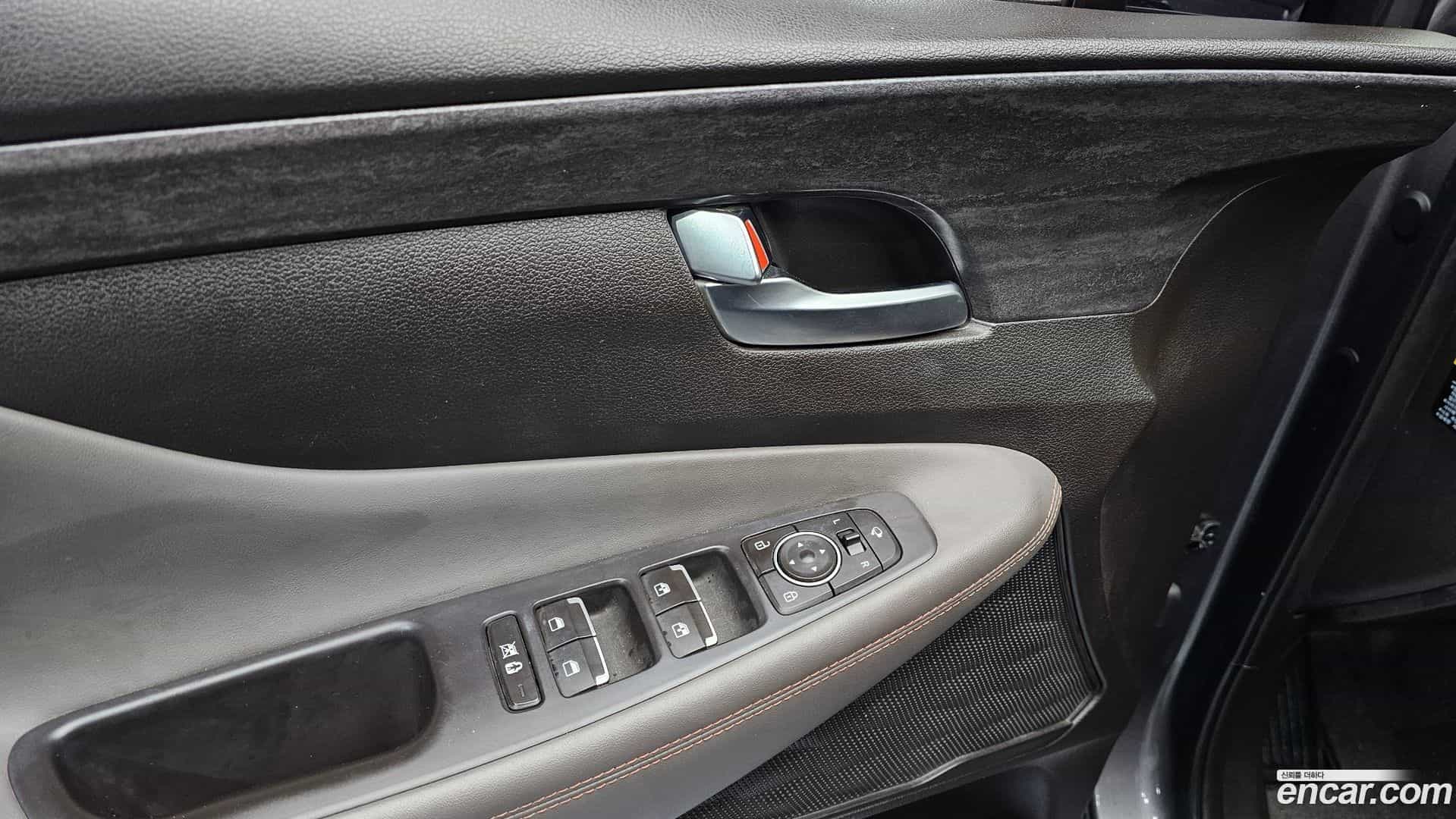 Santafe Hyundai 2019.1-OPTION-020