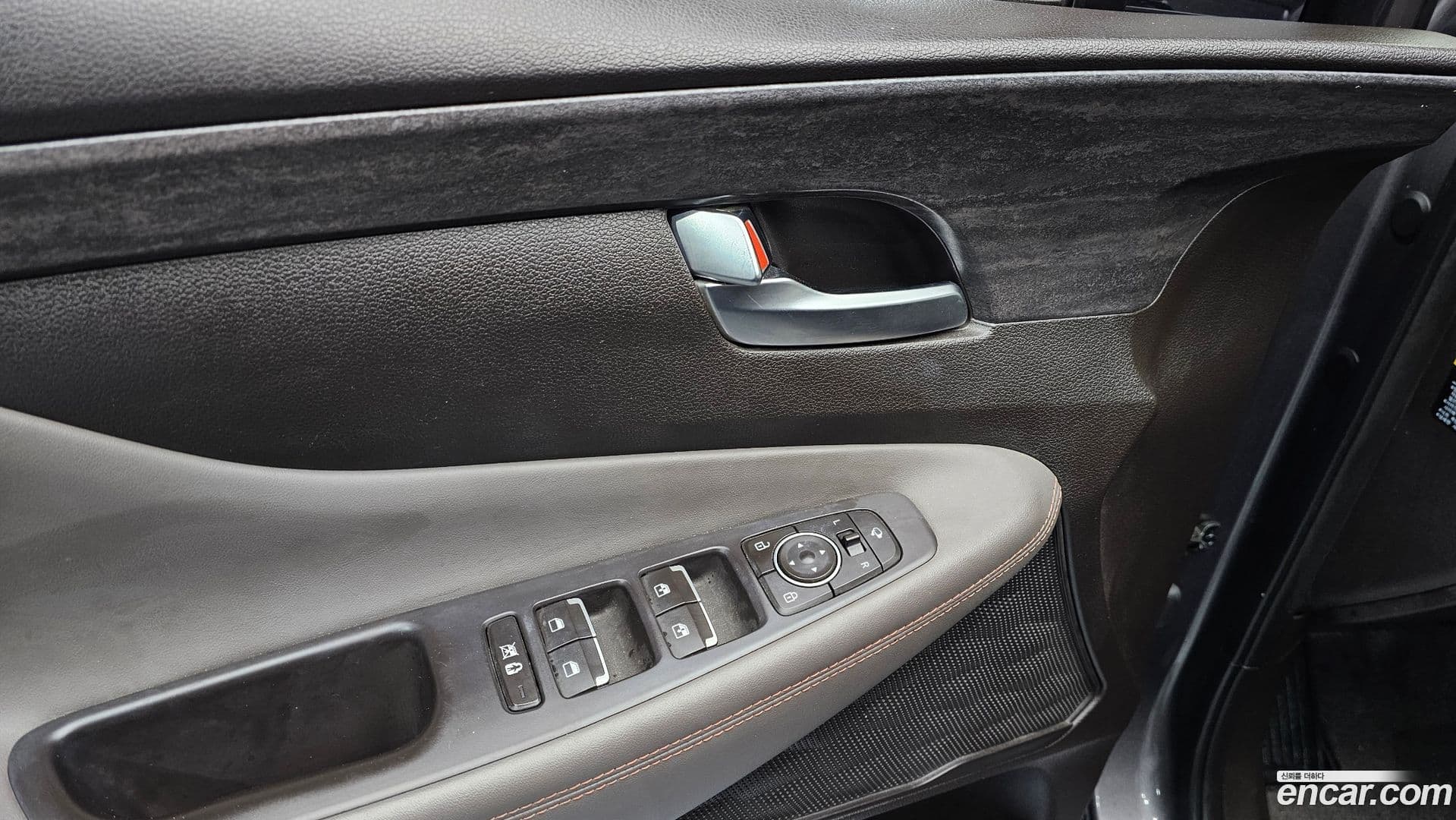 Main__Slider__Photo:Santafe Hyundai 2019.1-15