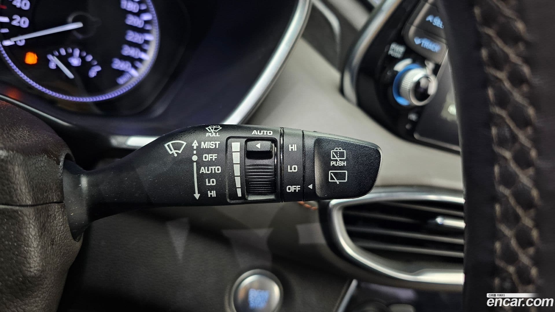 Main__Slider__Photo:Santafe Hyundai 2019.1-16