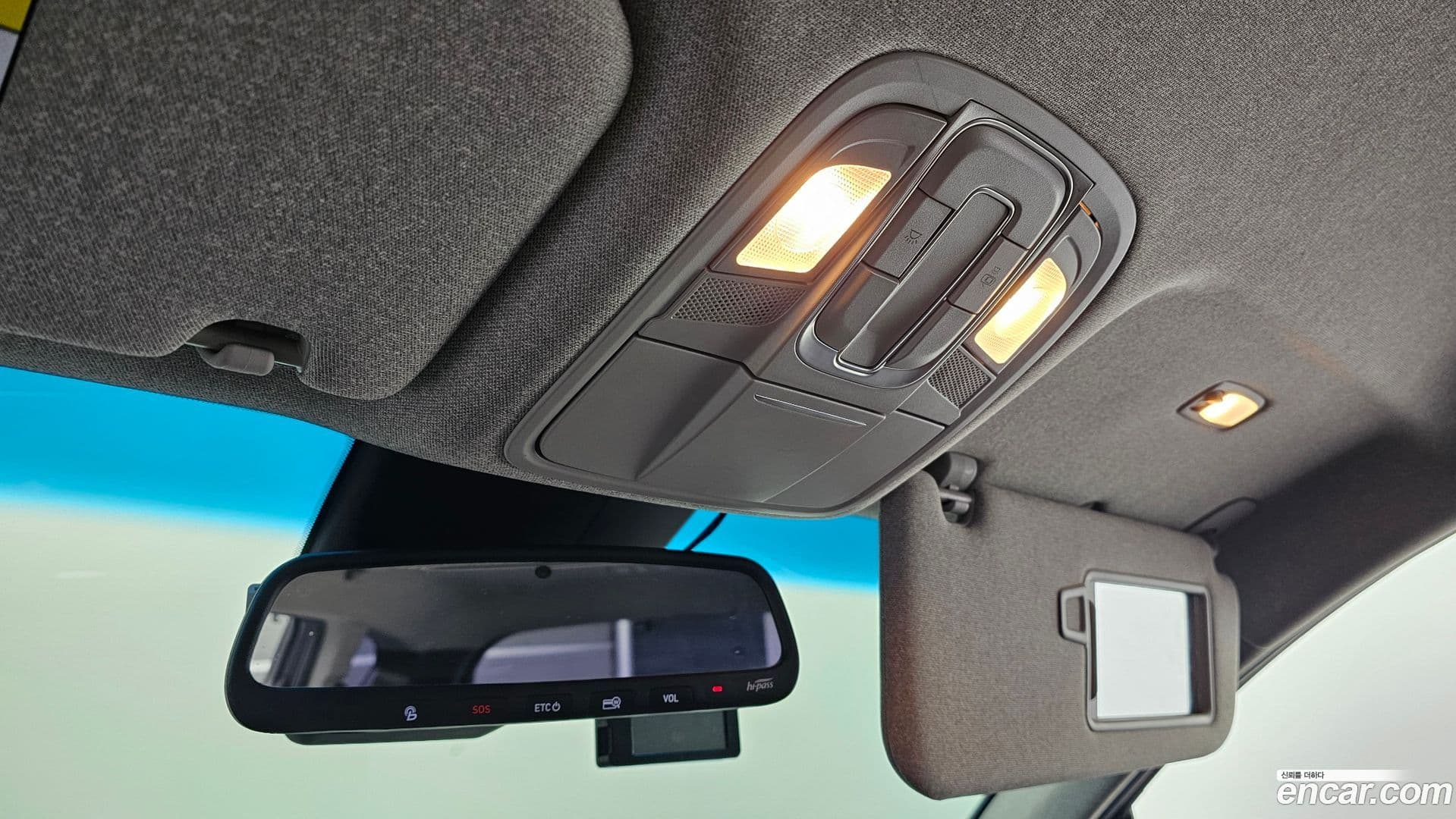 Main__Slider__Photo:Santafe Hyundai 2019.1-17