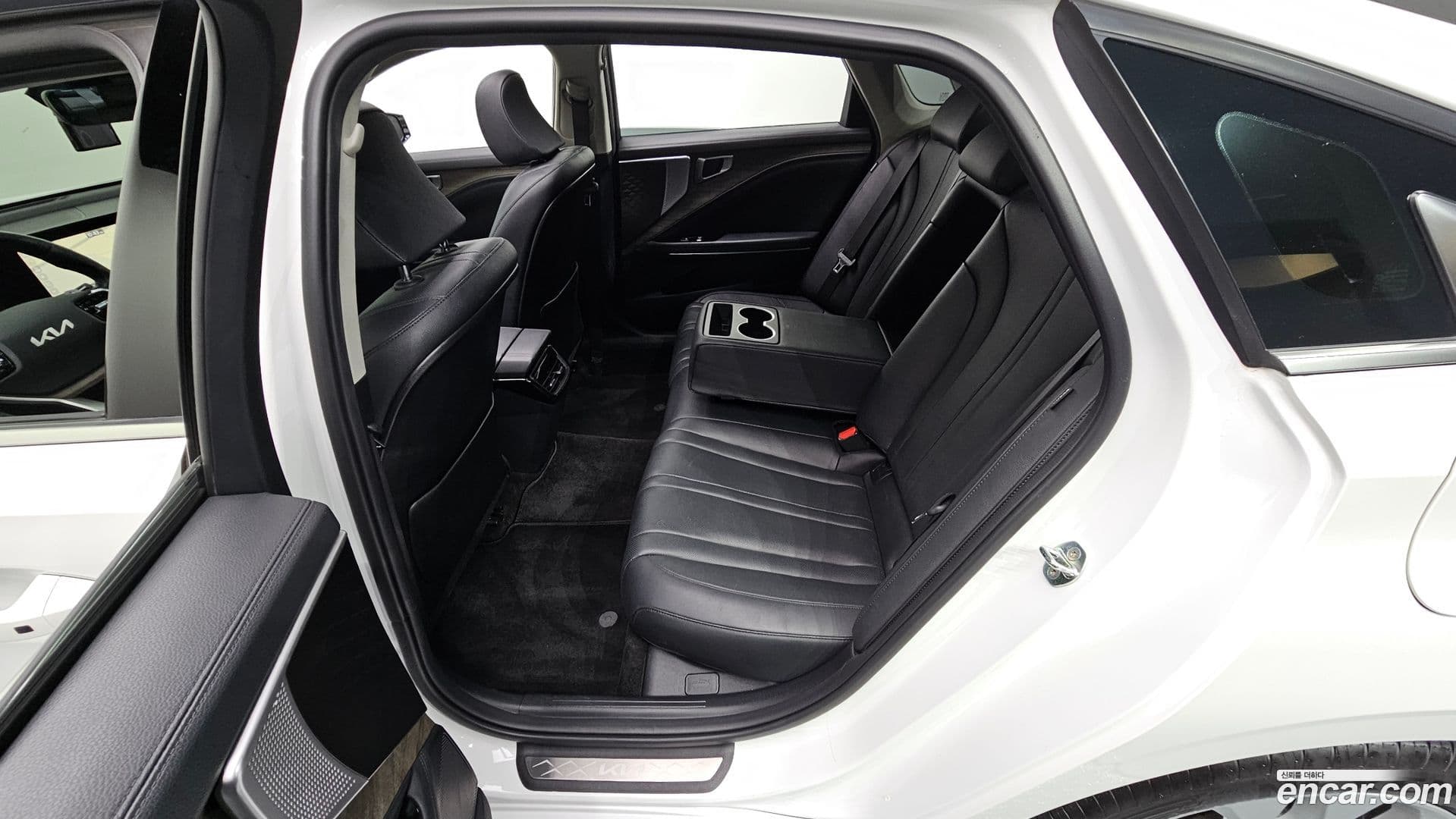 Main__Slider__Photo:K8 Kia 2022.7-10