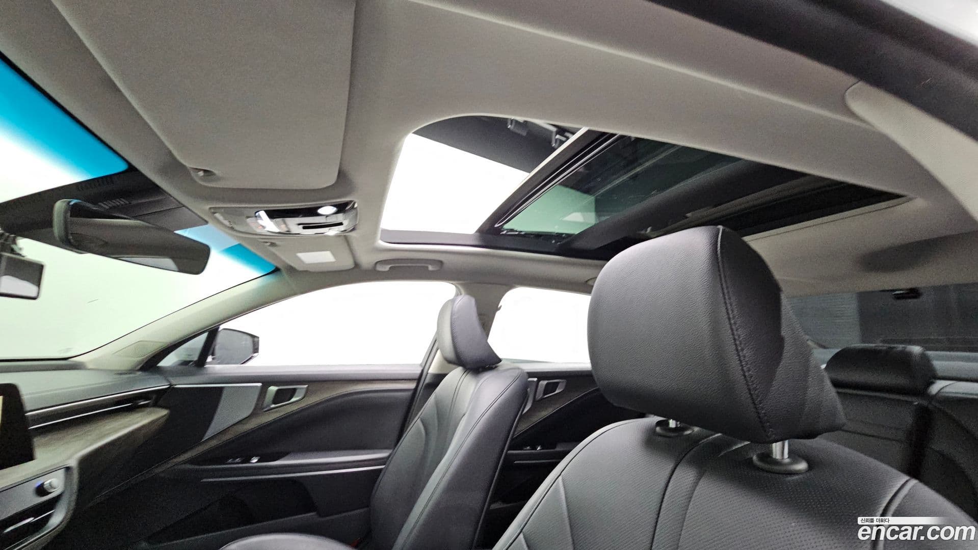 Main__Slider__Photo:K8 Kia 2022.7-18