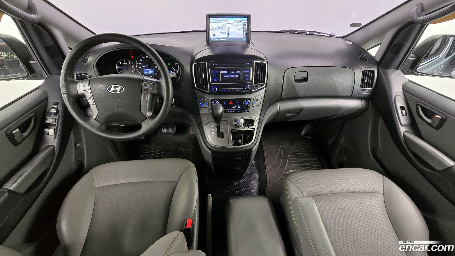 Main__Slider__Photo:Starex Hyundai 2016.5-6