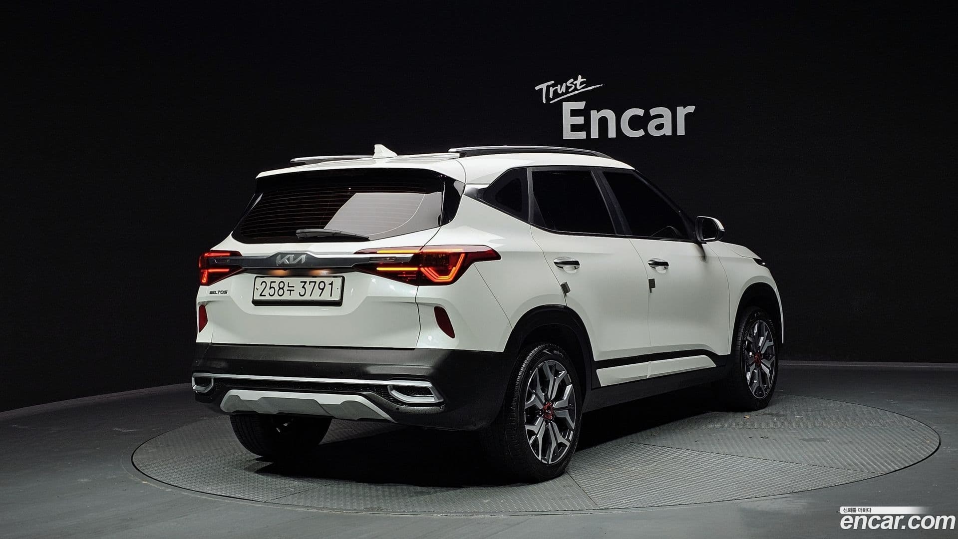 Main__Slider__Photo:Seltos Kia 2022.3-1