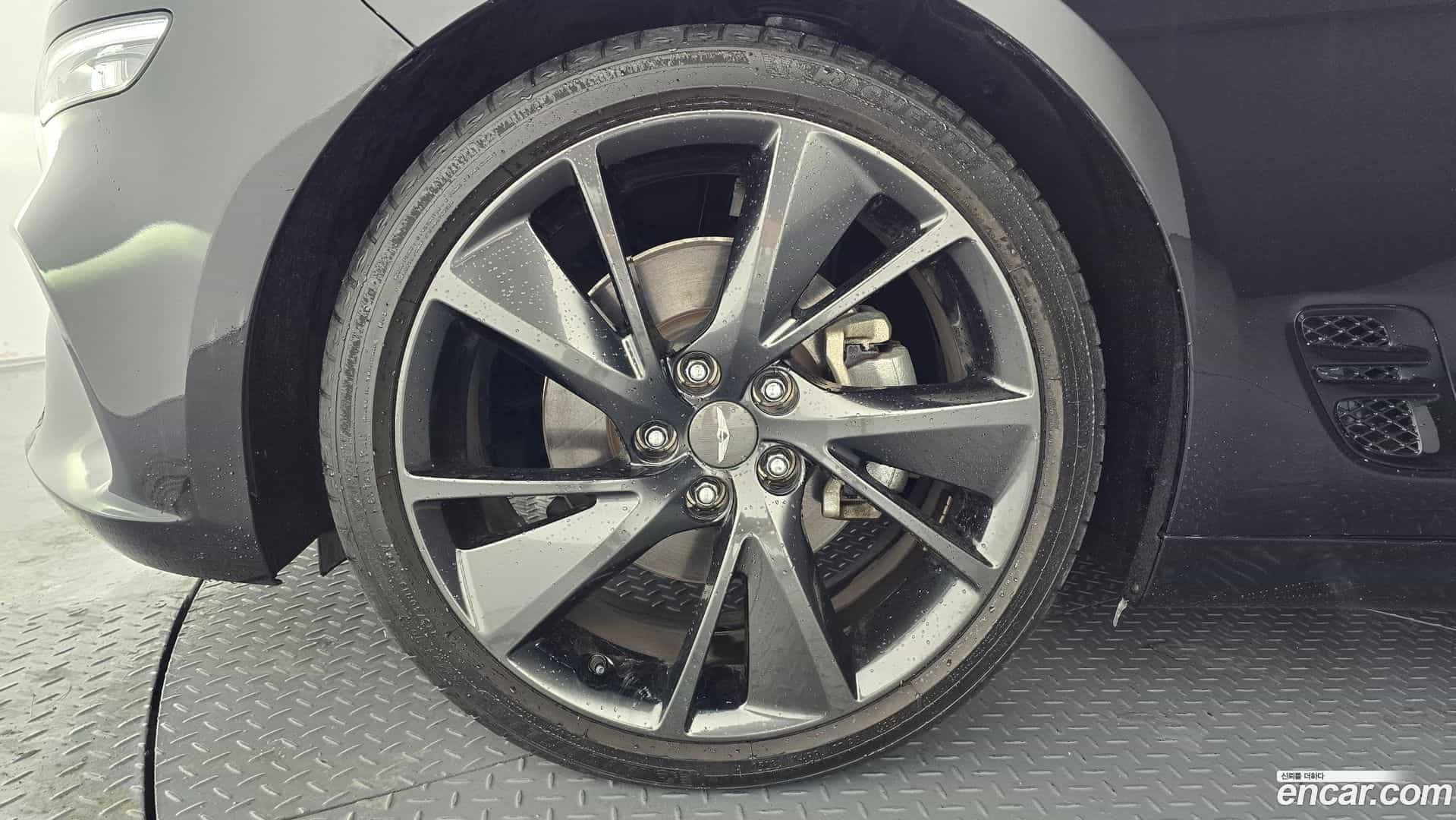 G70 Genesis 2021.0-OUTER-005