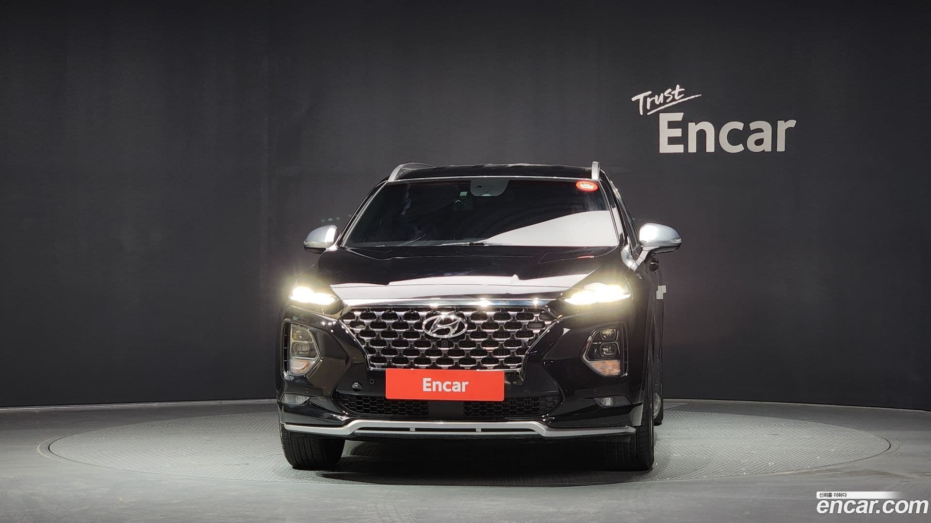 Main__Slider__Photo:Santafe Hyundai 2019.6-2