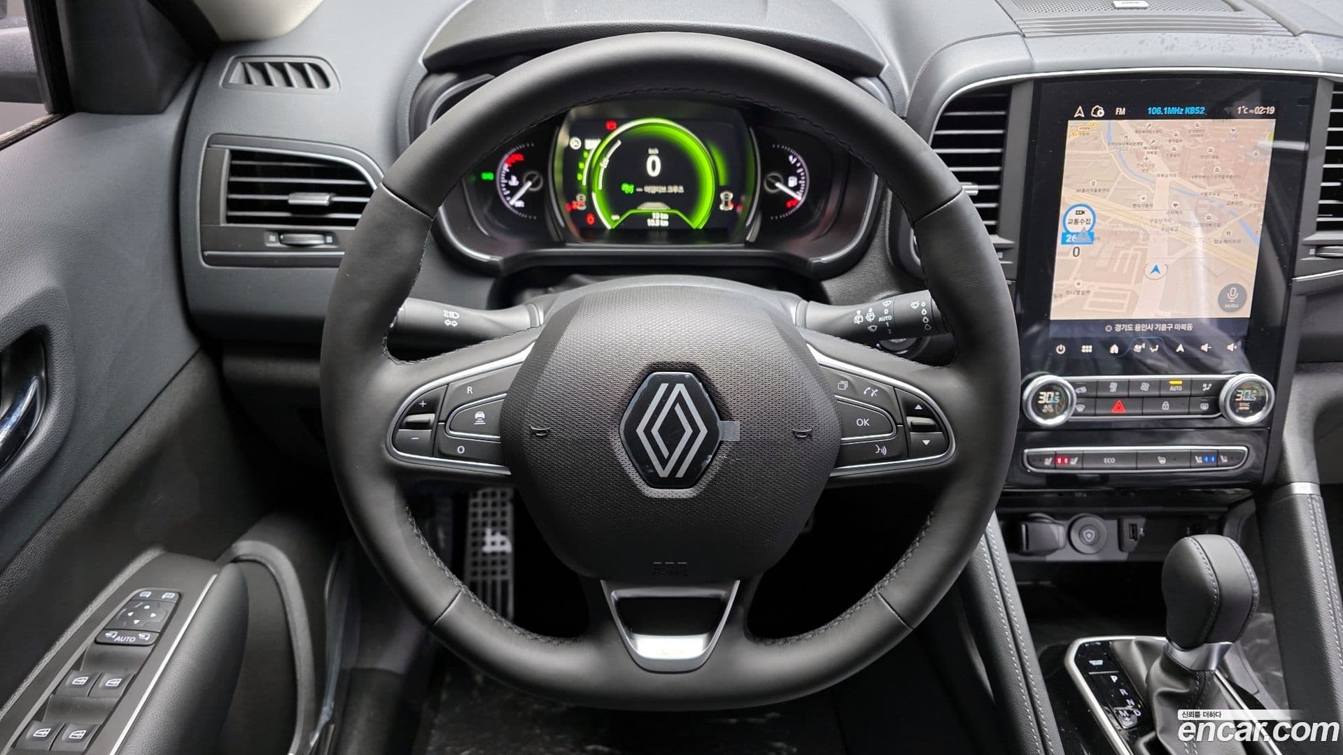 Main__Slider__Photo:QM6 Renault-KoreaSamsung 2026.0-12