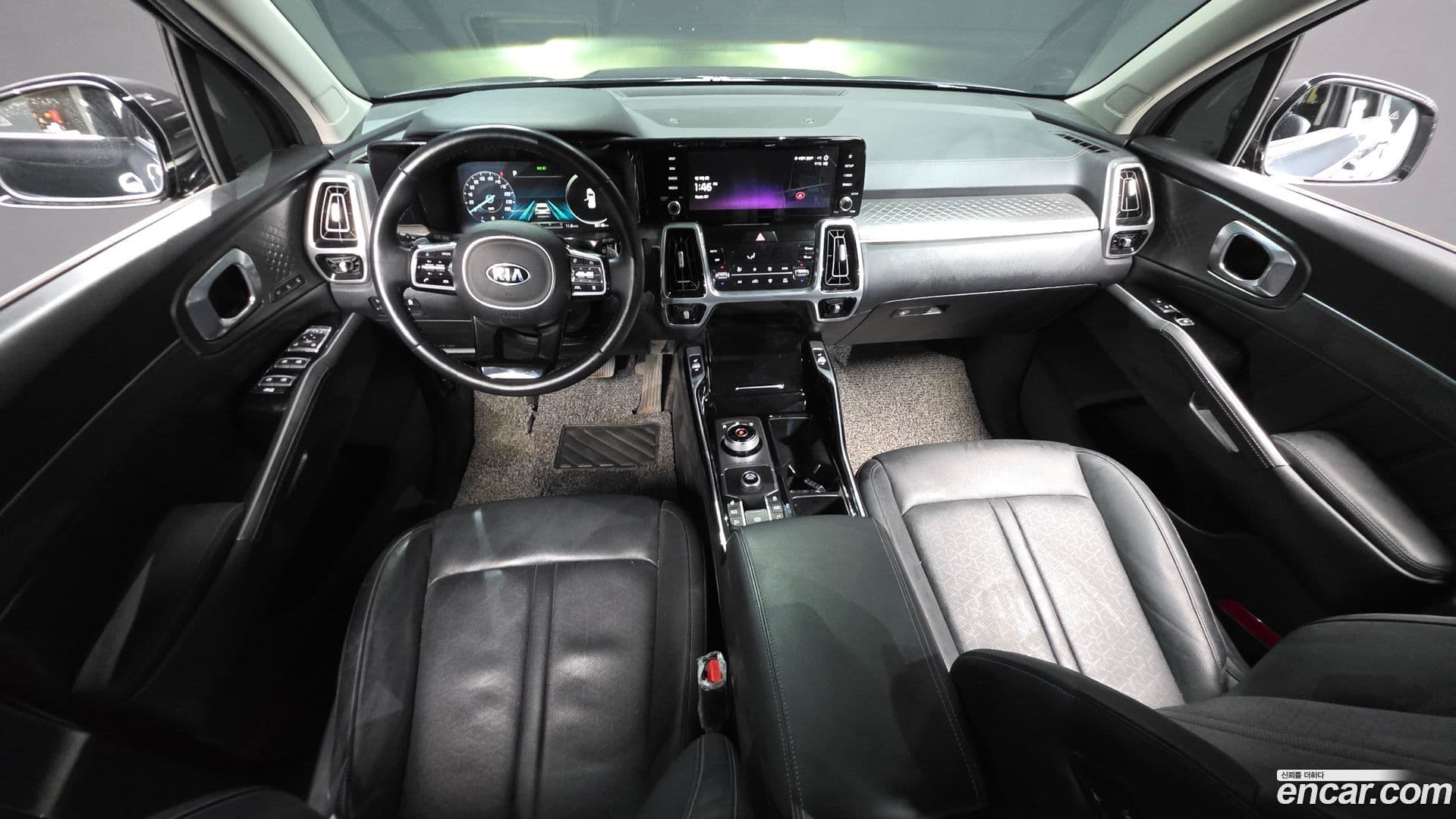 Main__Slider__Photo:Sorento Kia 2020.5-6