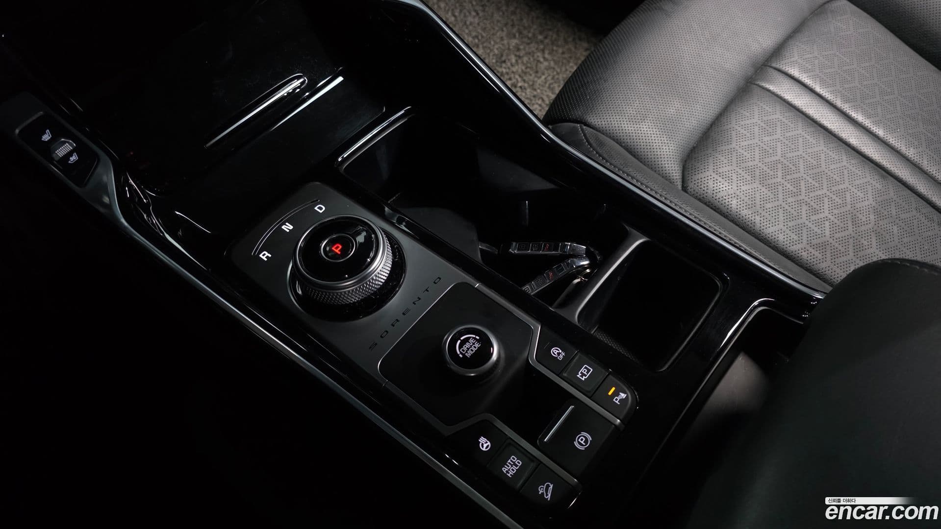 Main__Slider__Photo:Sorento Kia 2020.5-8